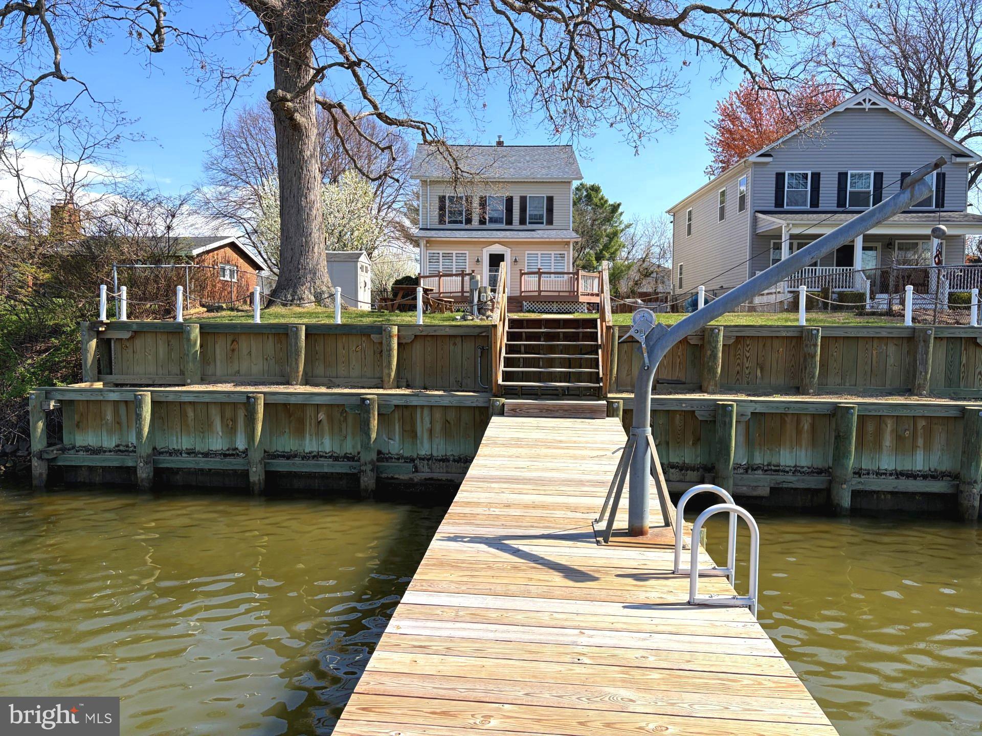 MIDDLE RIVER - Residential