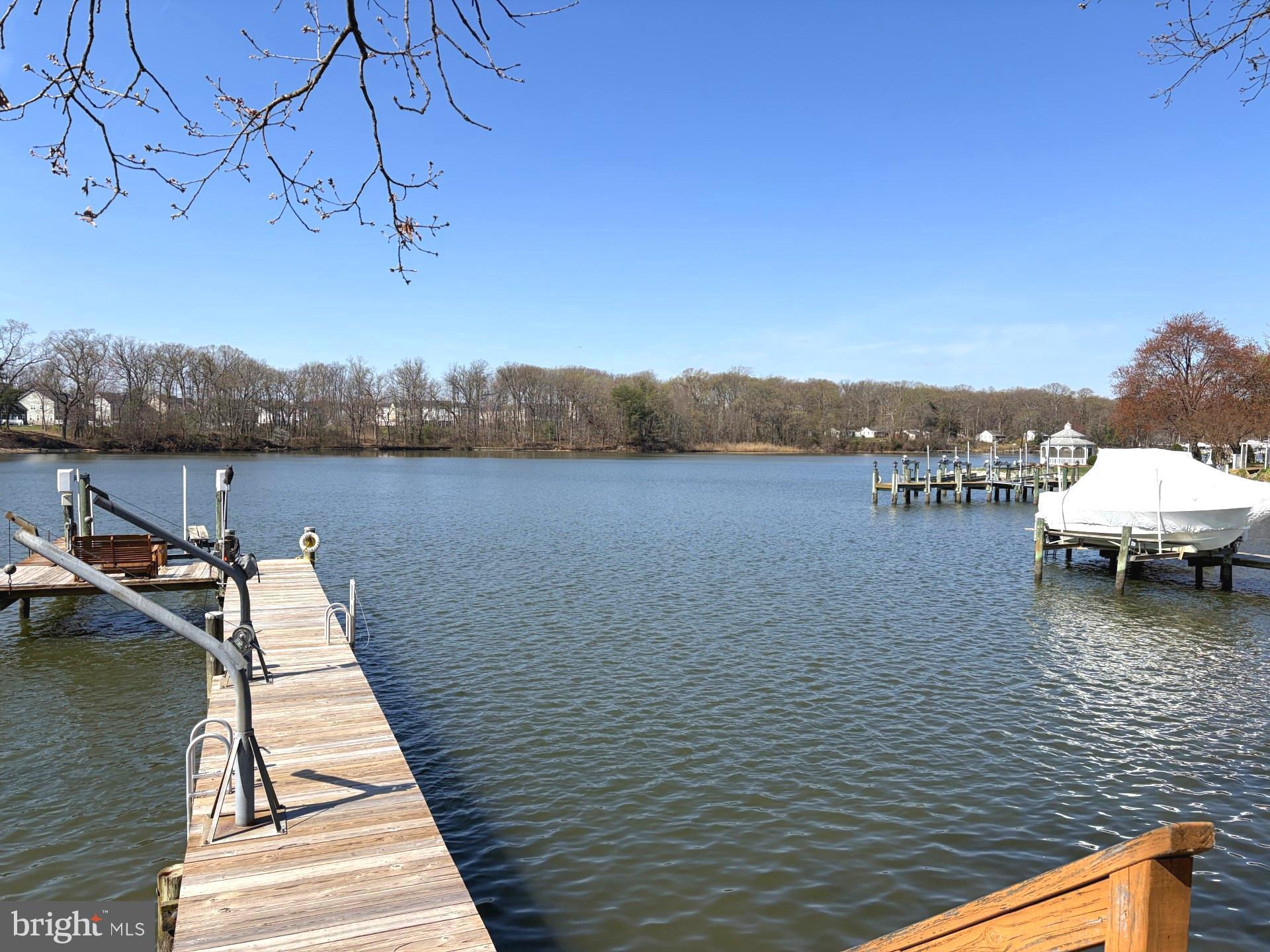 MIDDLE RIVER - Residential