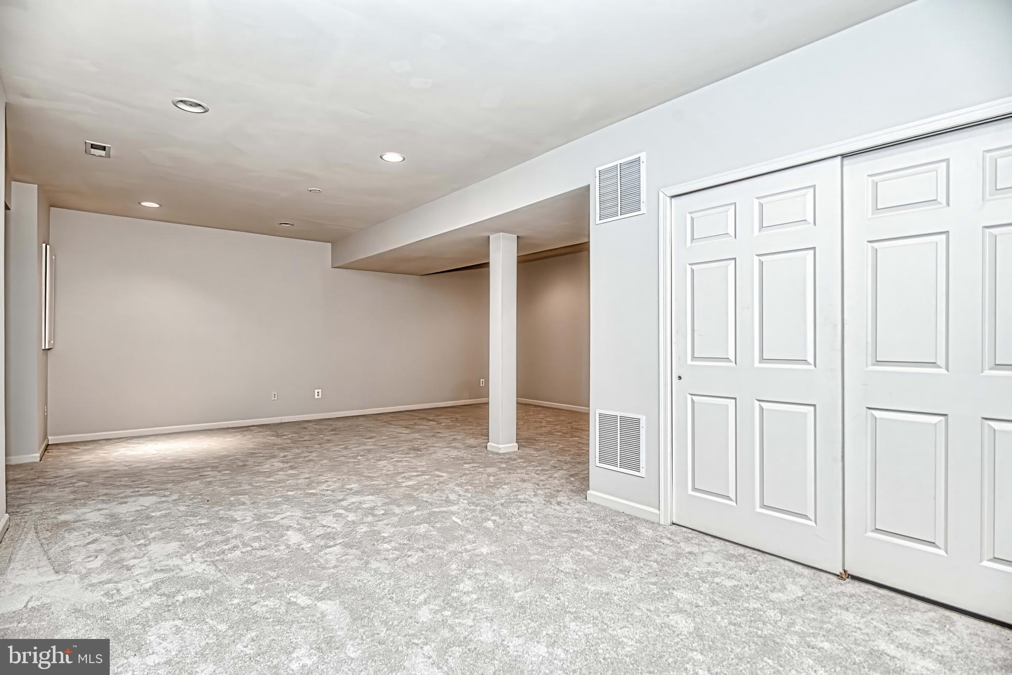 BELMONT COUNTRY CLUB - Residential Lease