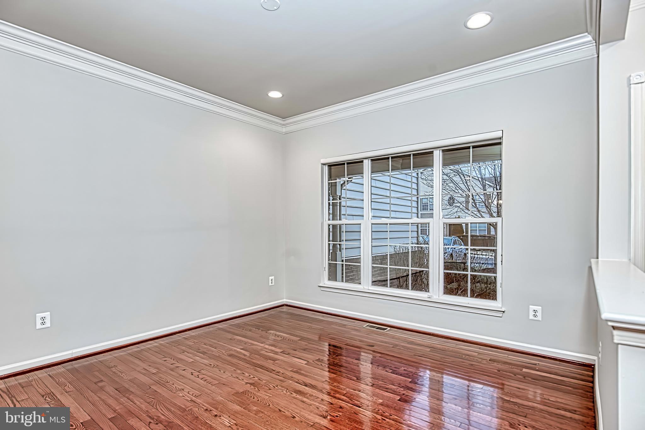 BELMONT COUNTRY CLUB - Residential Lease