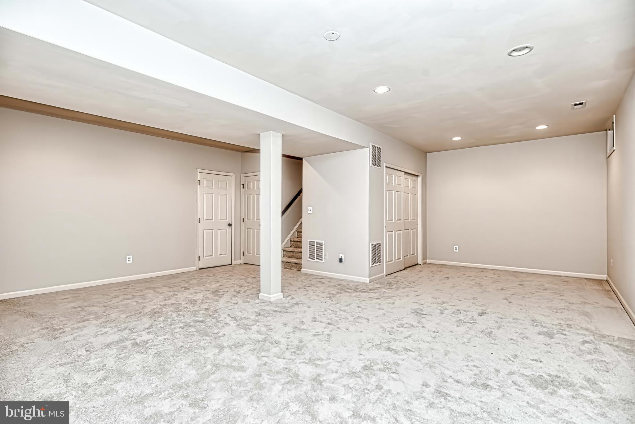 BELMONT COUNTRY CLUB - Residential Lease