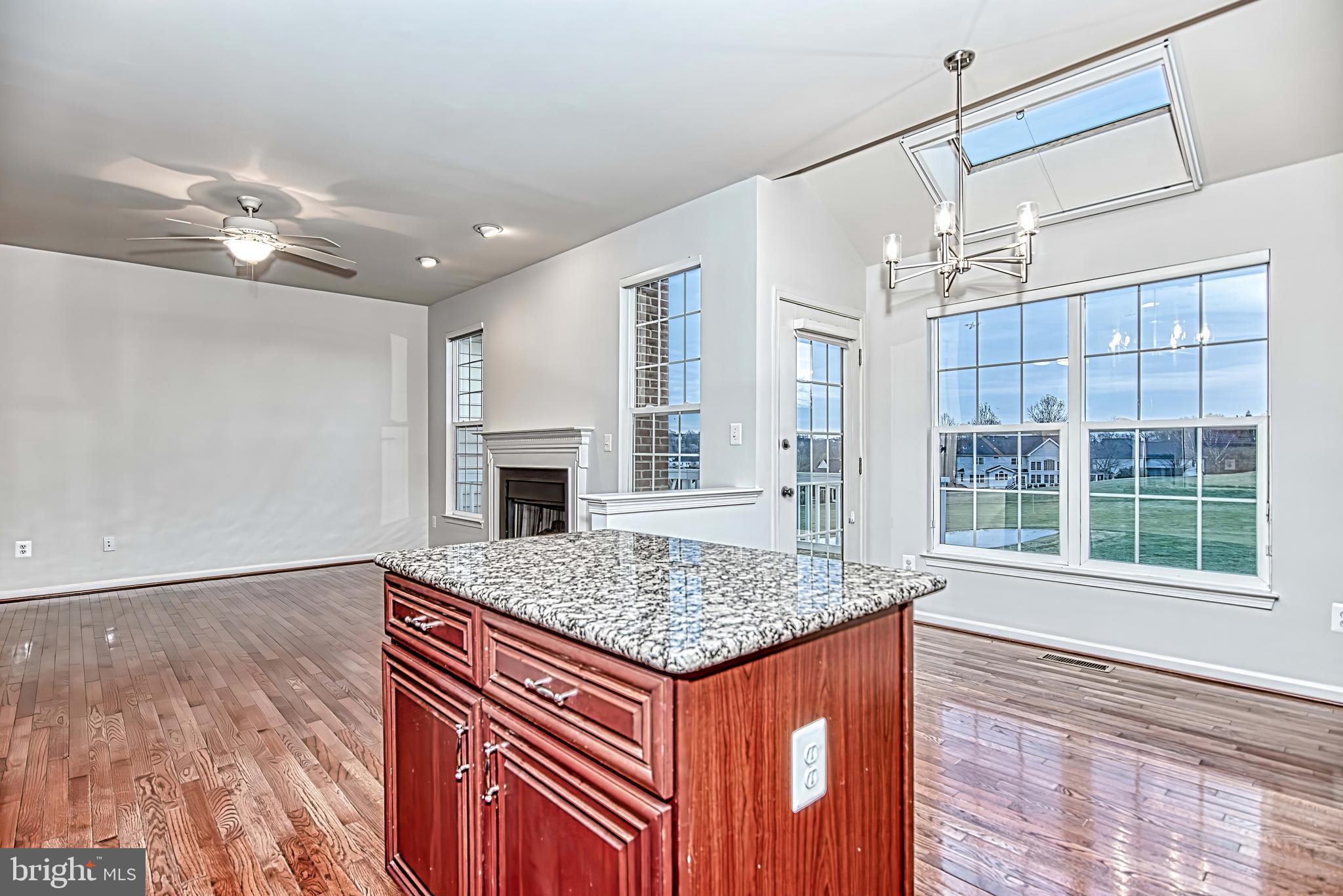 BELMONT COUNTRY CLUB - Residential Lease