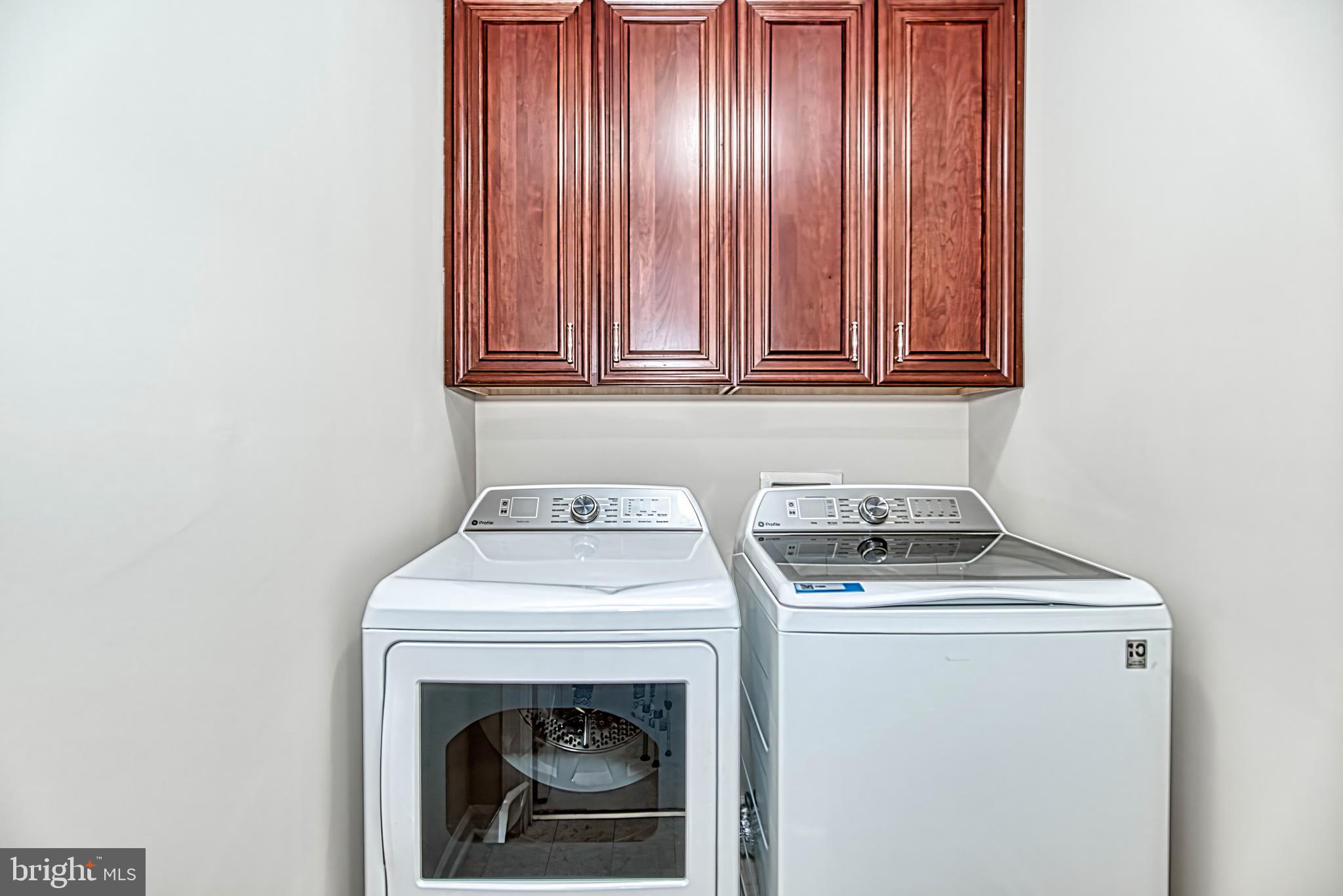 BELMONT COUNTRY CLUB - Residential Lease