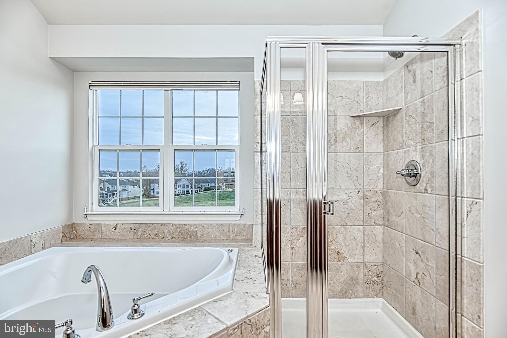 BELMONT COUNTRY CLUB - Residential Lease