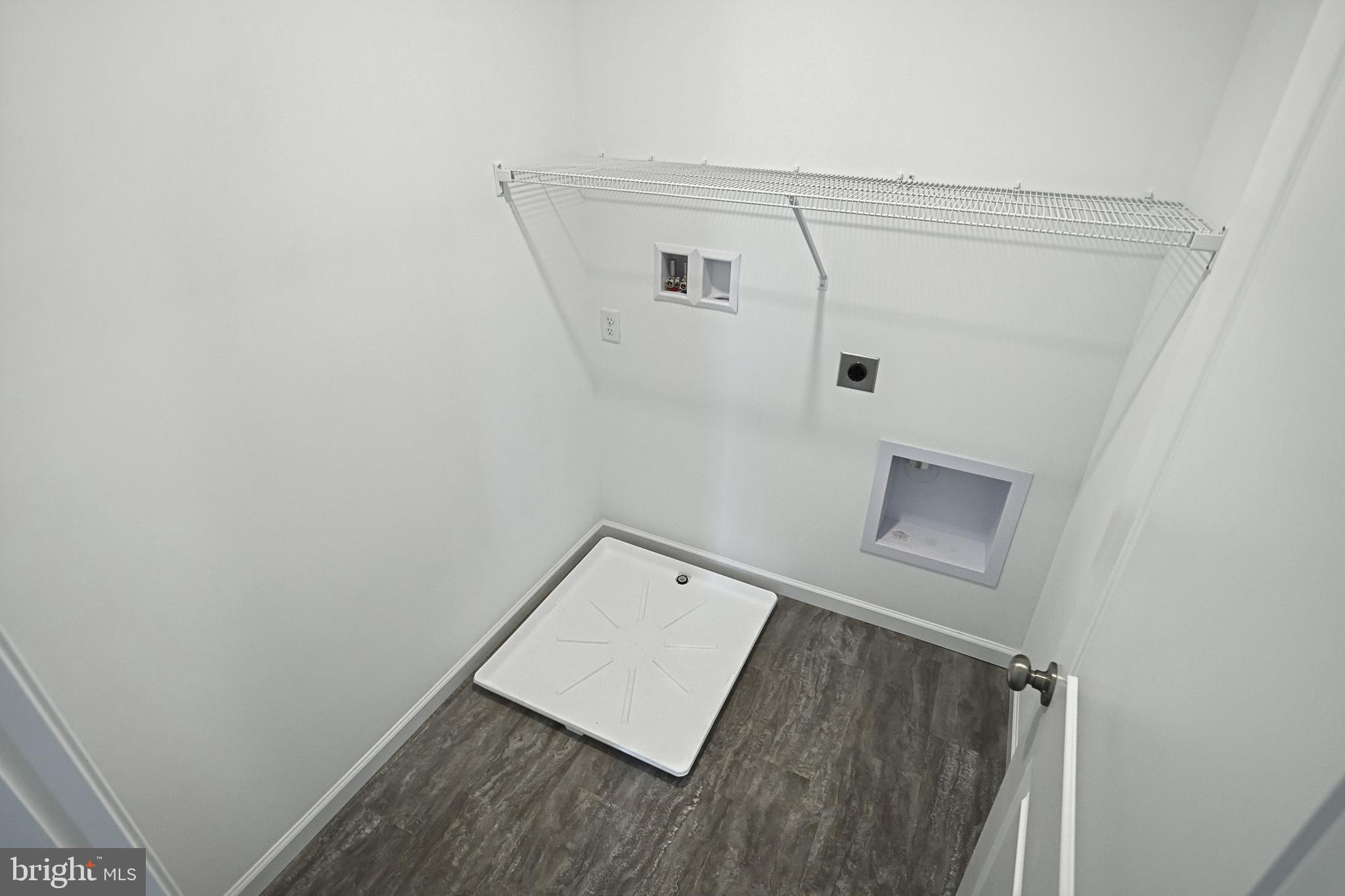 STONE MILL ESTATES - Residential