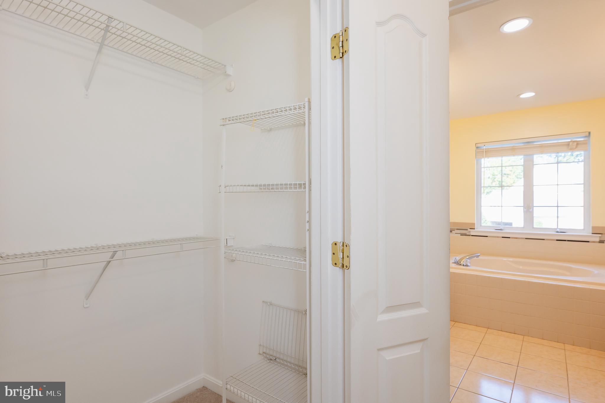 FOREST OAKS - Residential