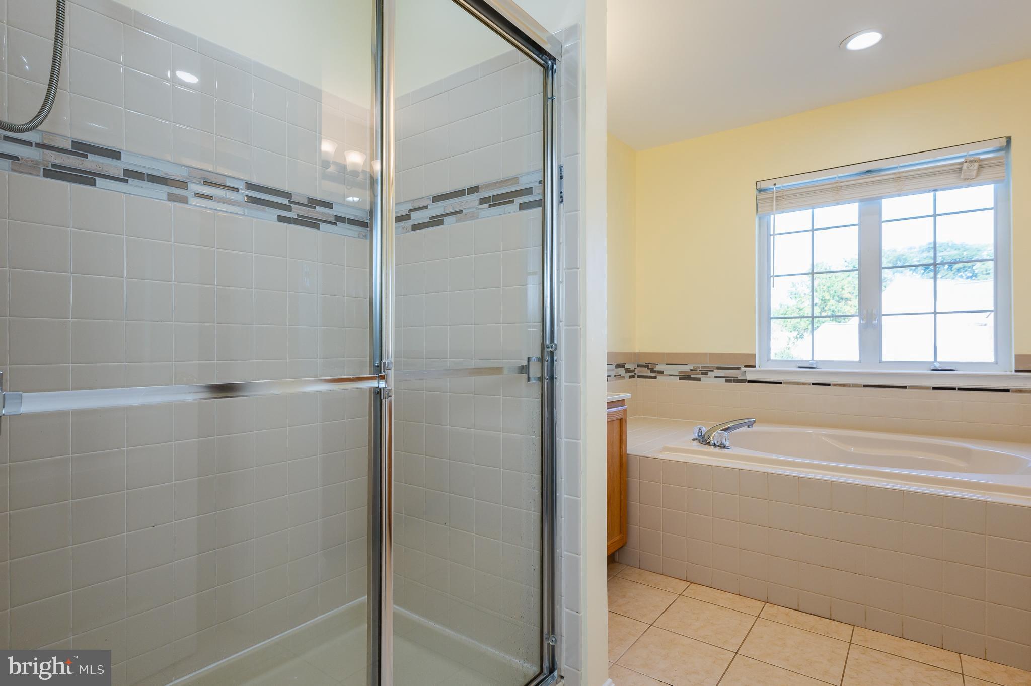 FOREST OAKS - Residential