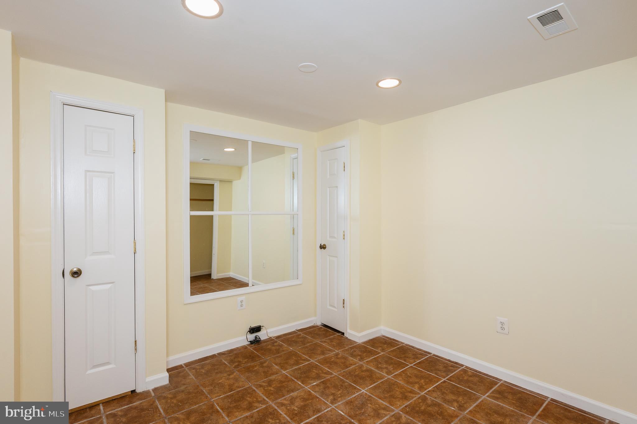 FOREST OAKS - Residential