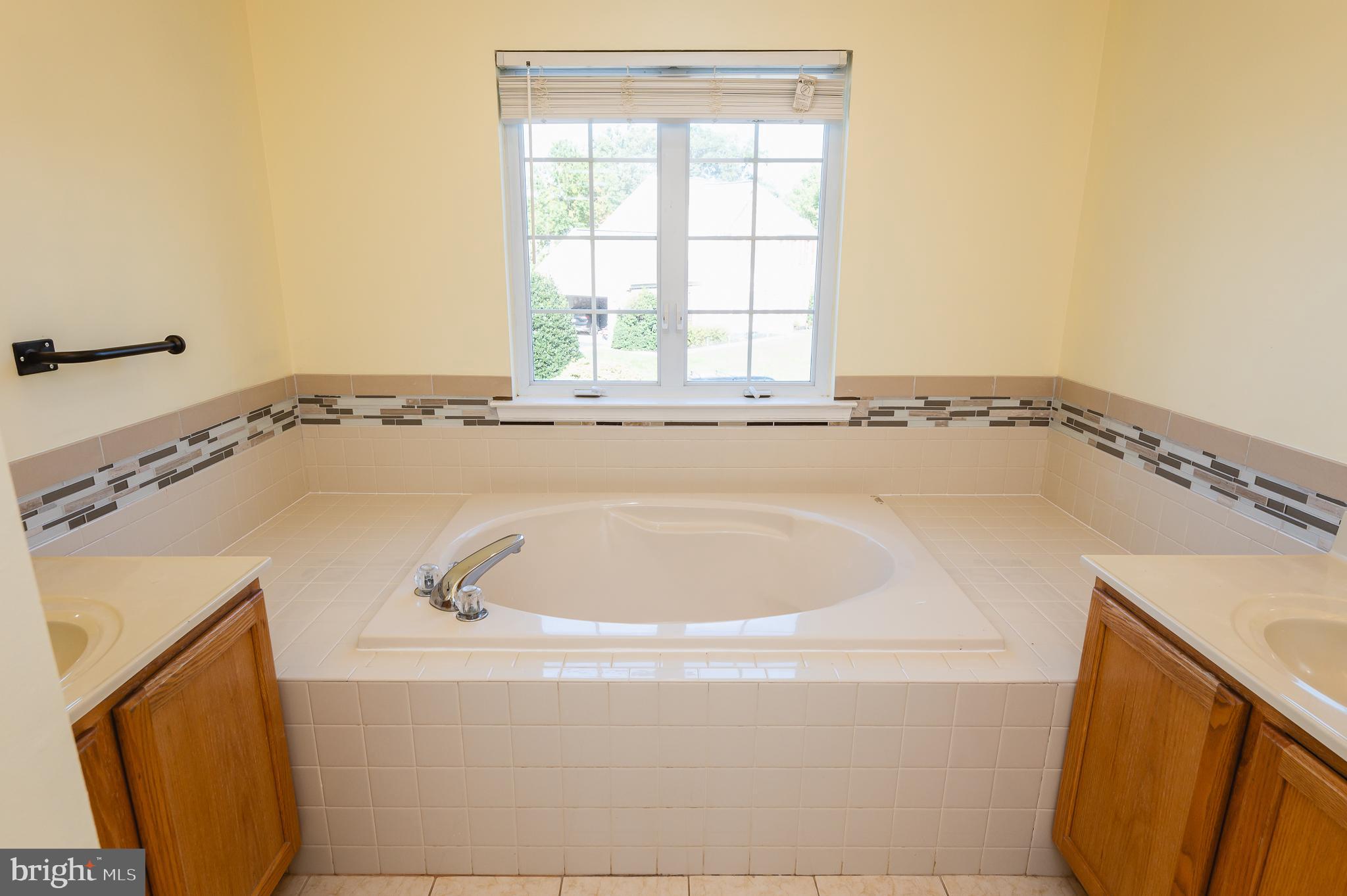 FOREST OAKS - Residential