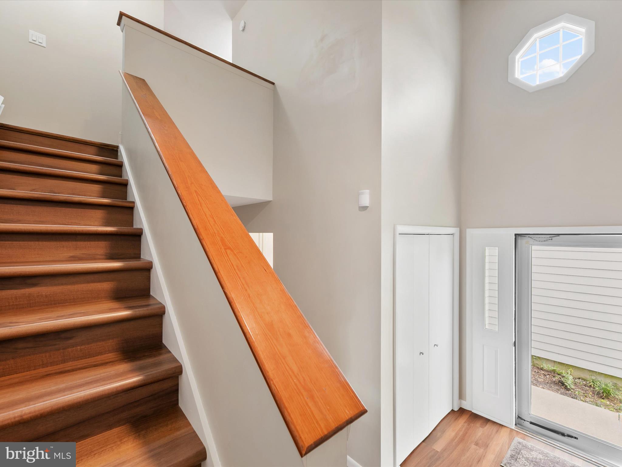 GULL POINT - Residential