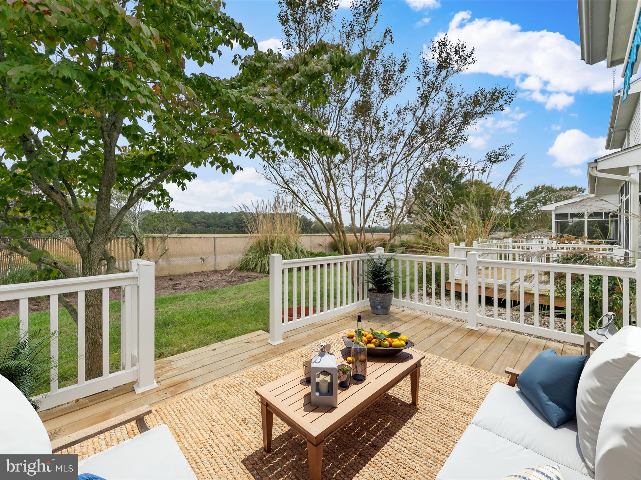 GULL POINT - Residential