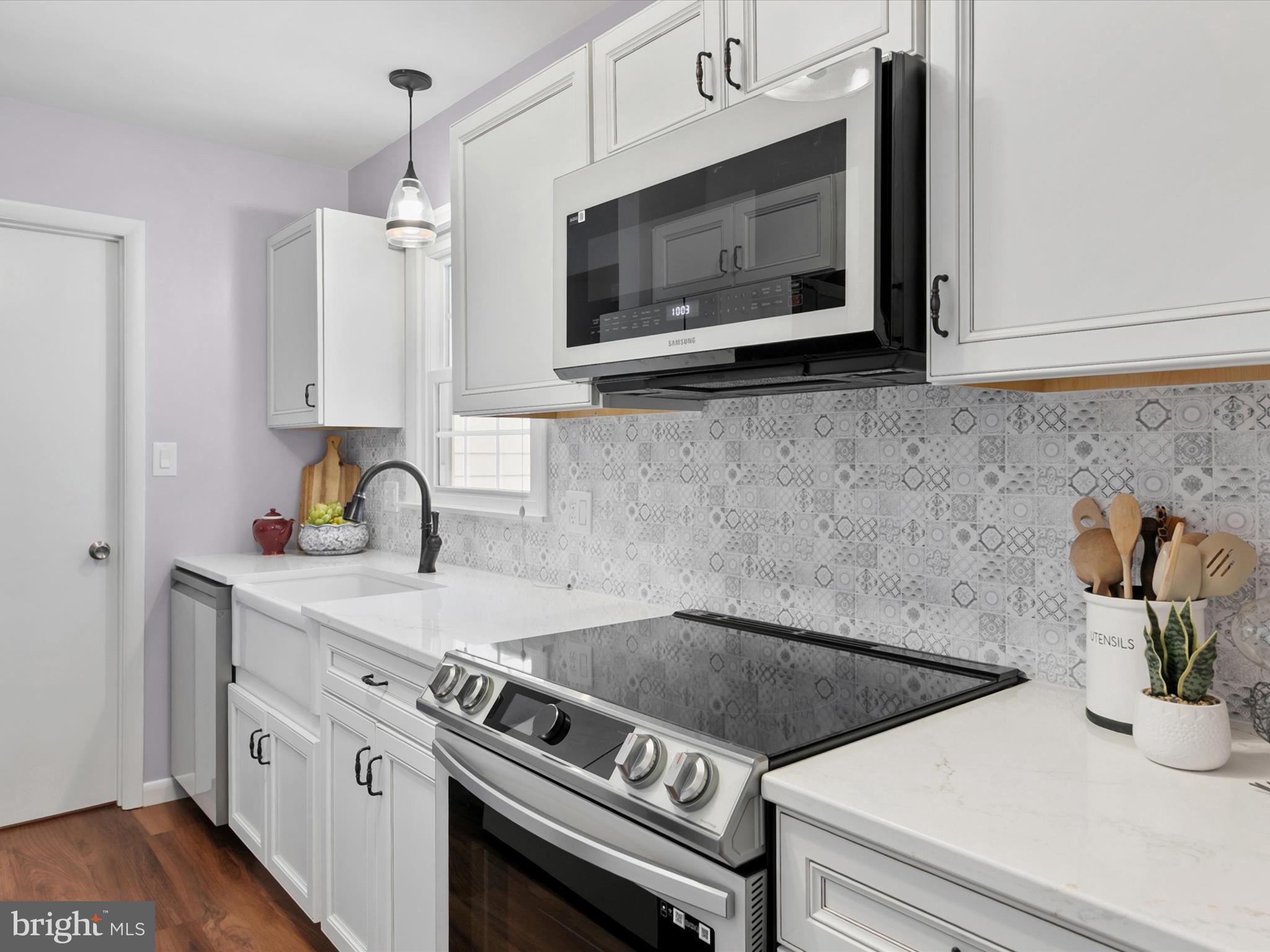 GULL POINT - Residential