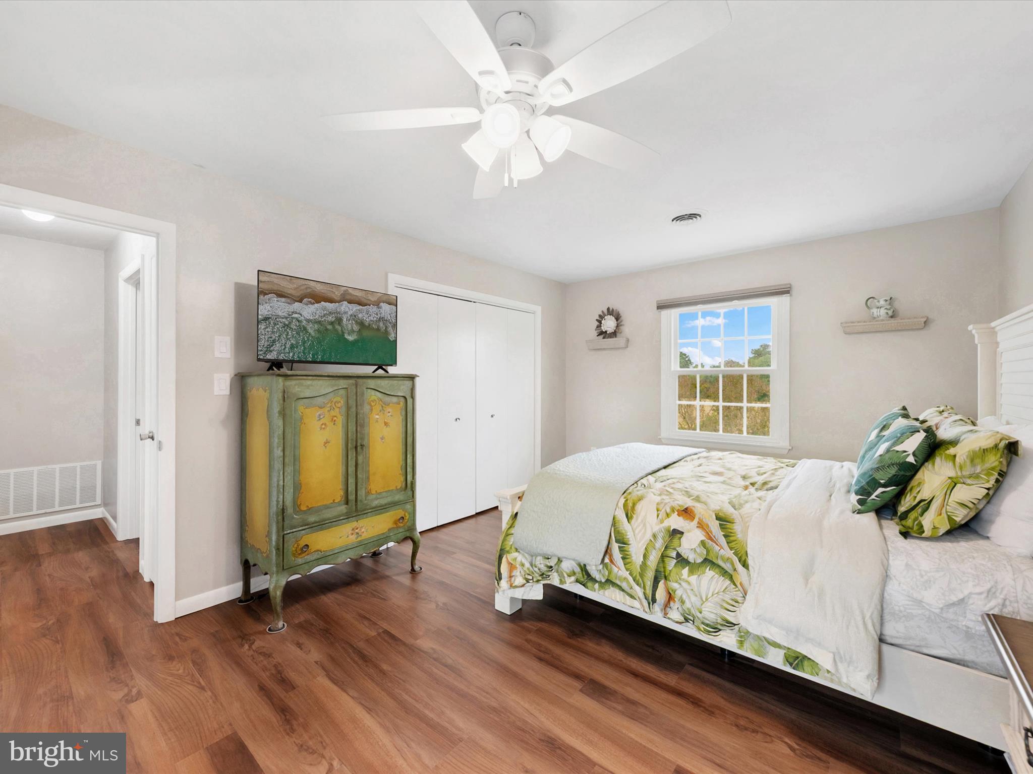 GULL POINT - Residential