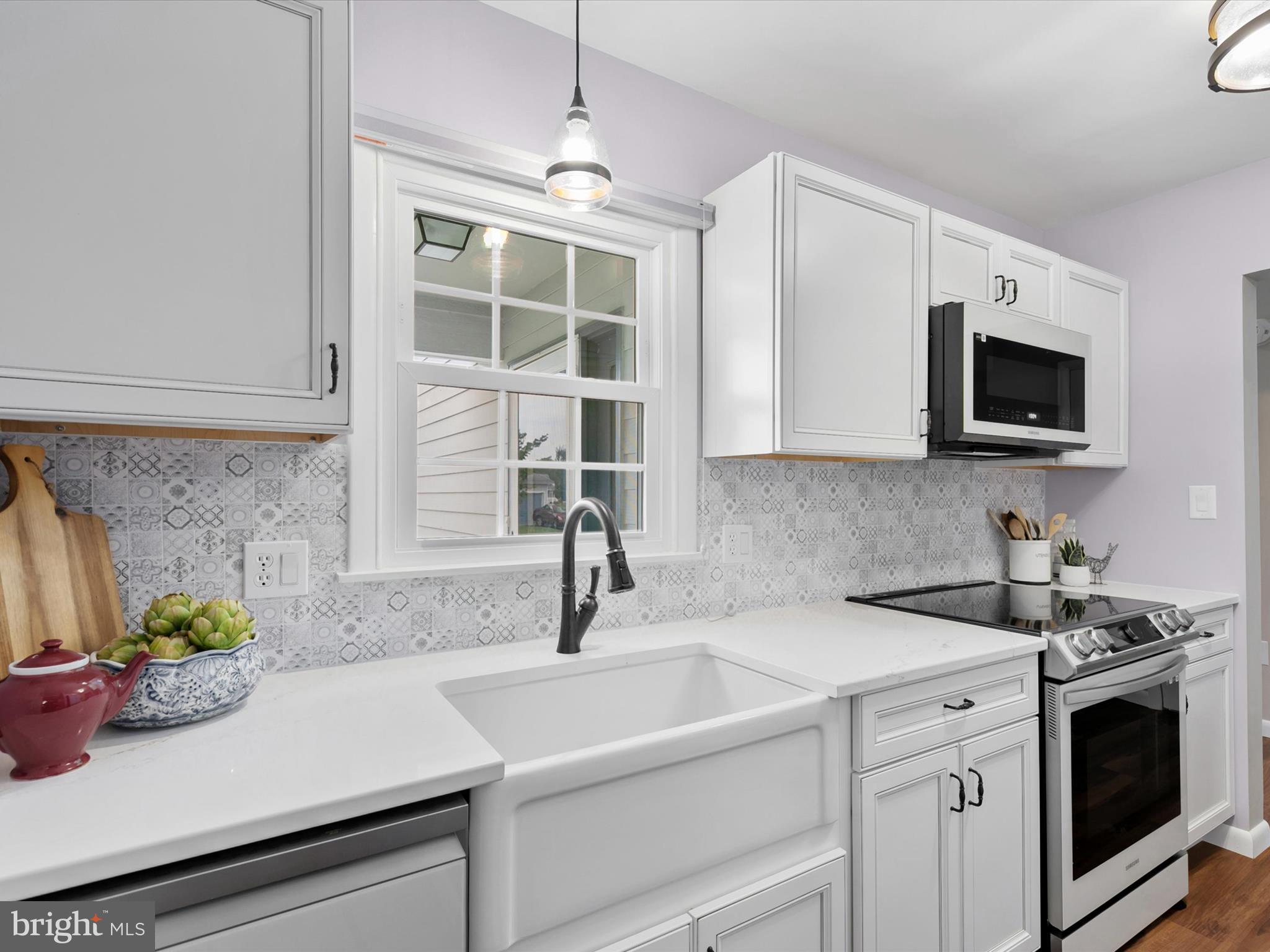 GULL POINT - Residential