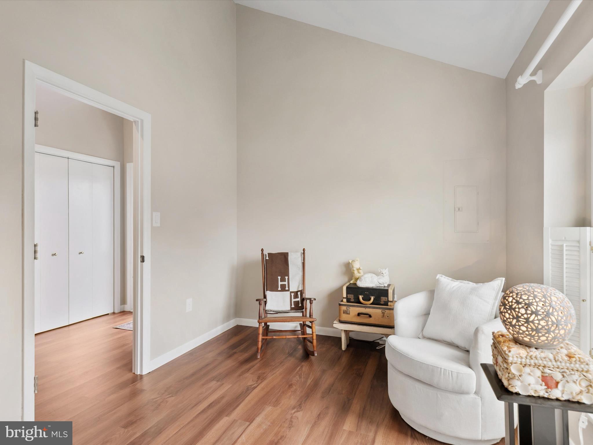 GULL POINT - Residential