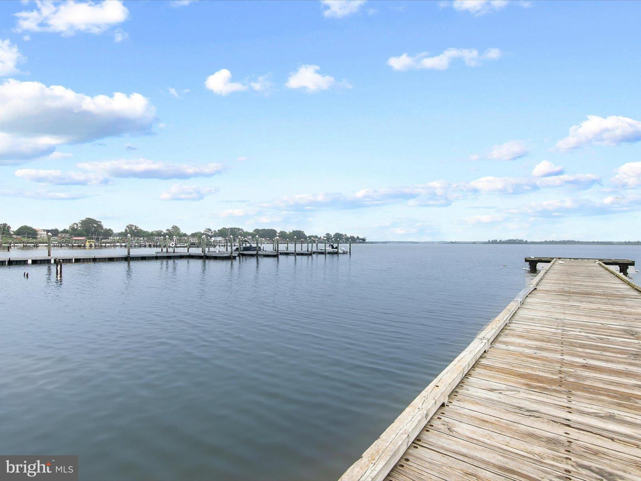 GULL POINT - Residential