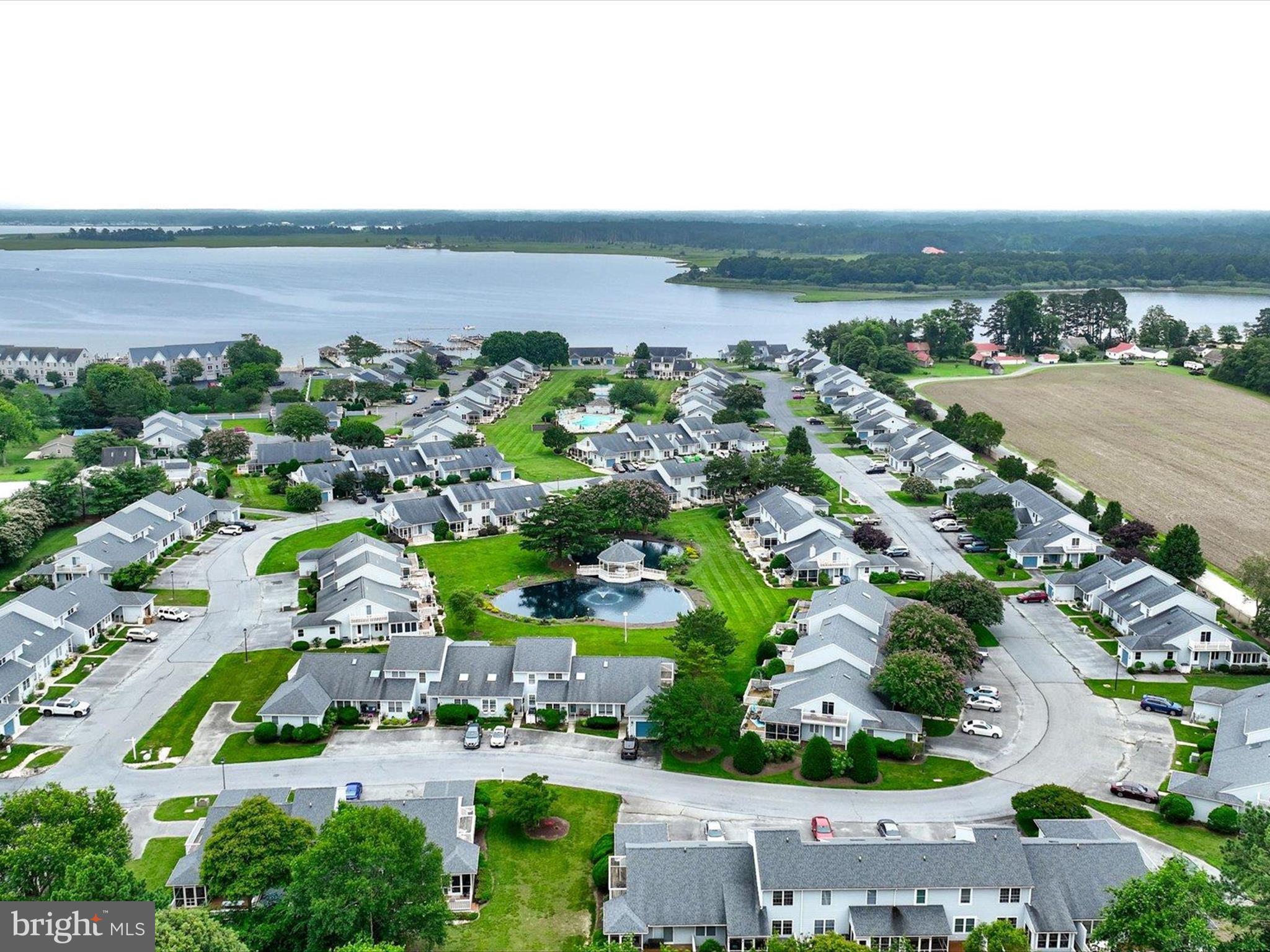 GULL POINT - Residential