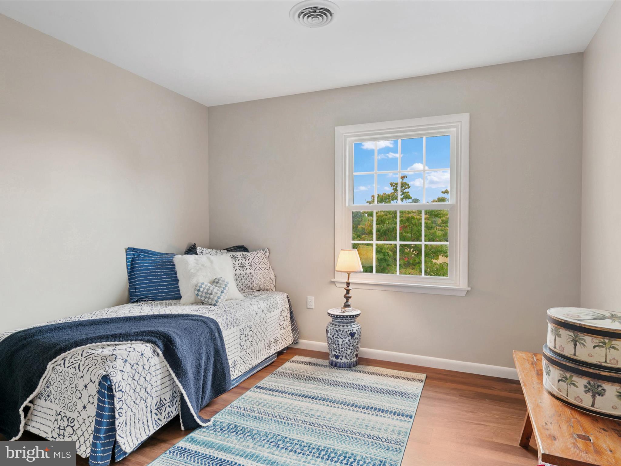 GULL POINT - Residential