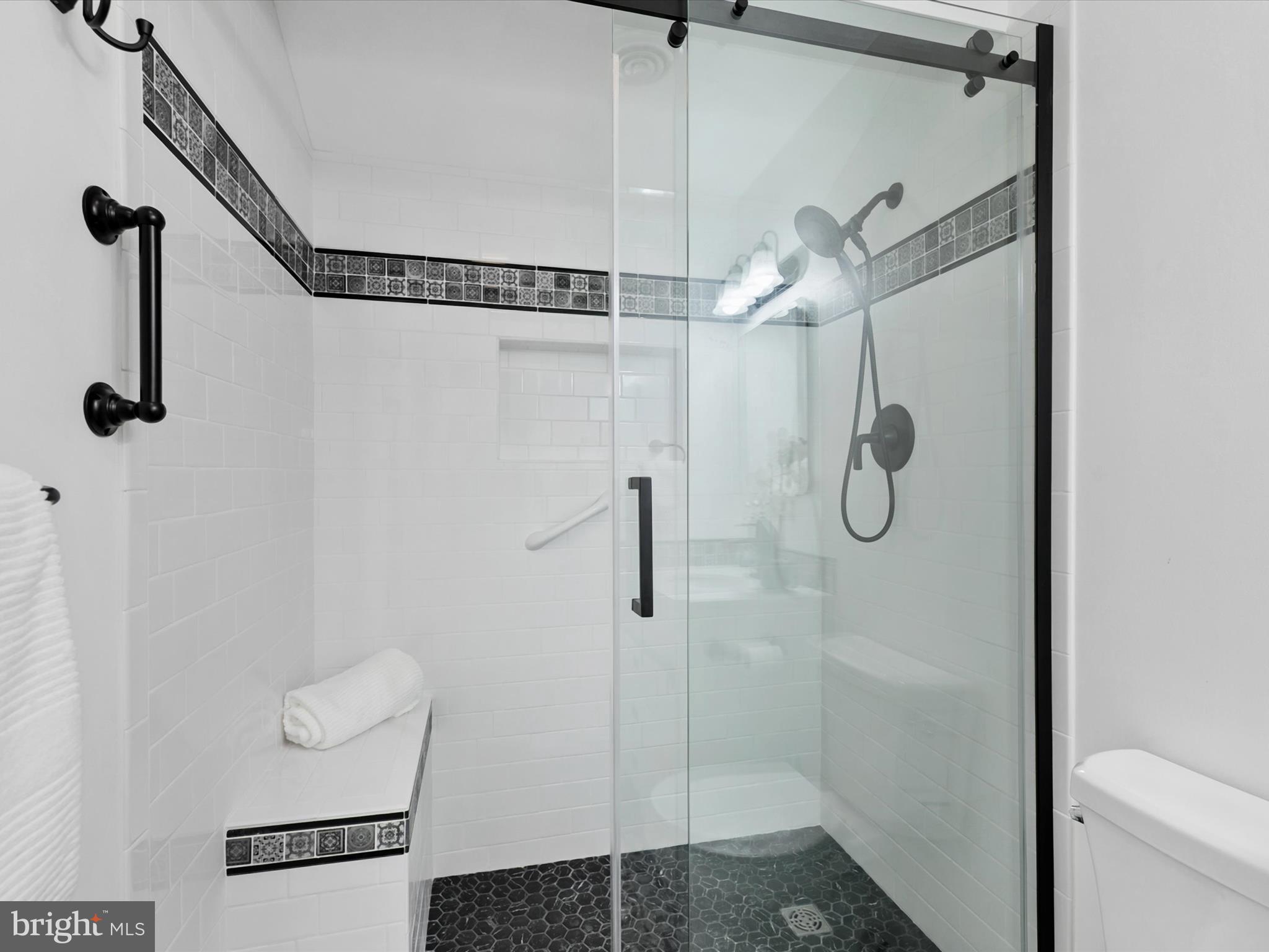 GULL POINT - Residential