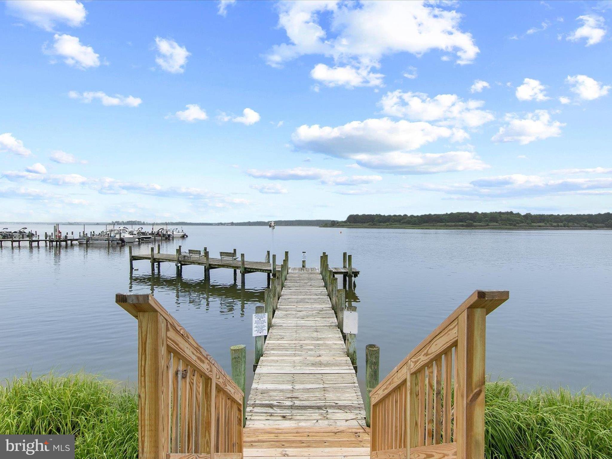 GULL POINT - Residential