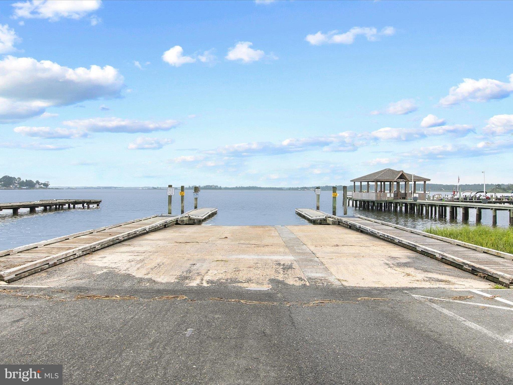 GULL POINT - Residential