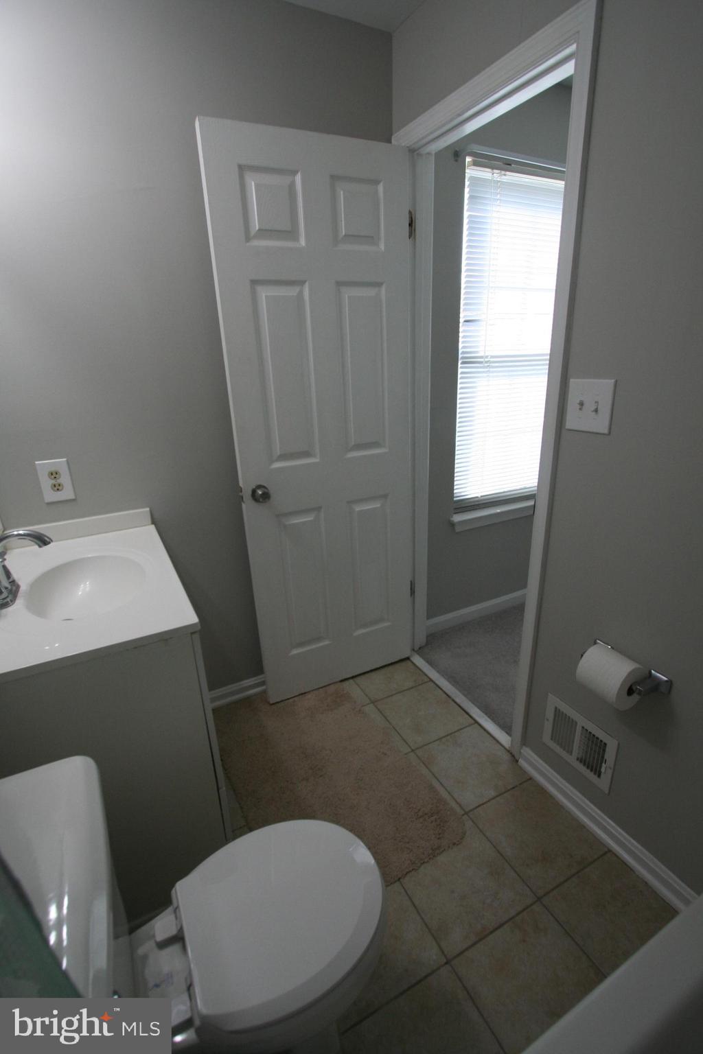 ELKRIDGE TOWN CENTER - Residential Lease