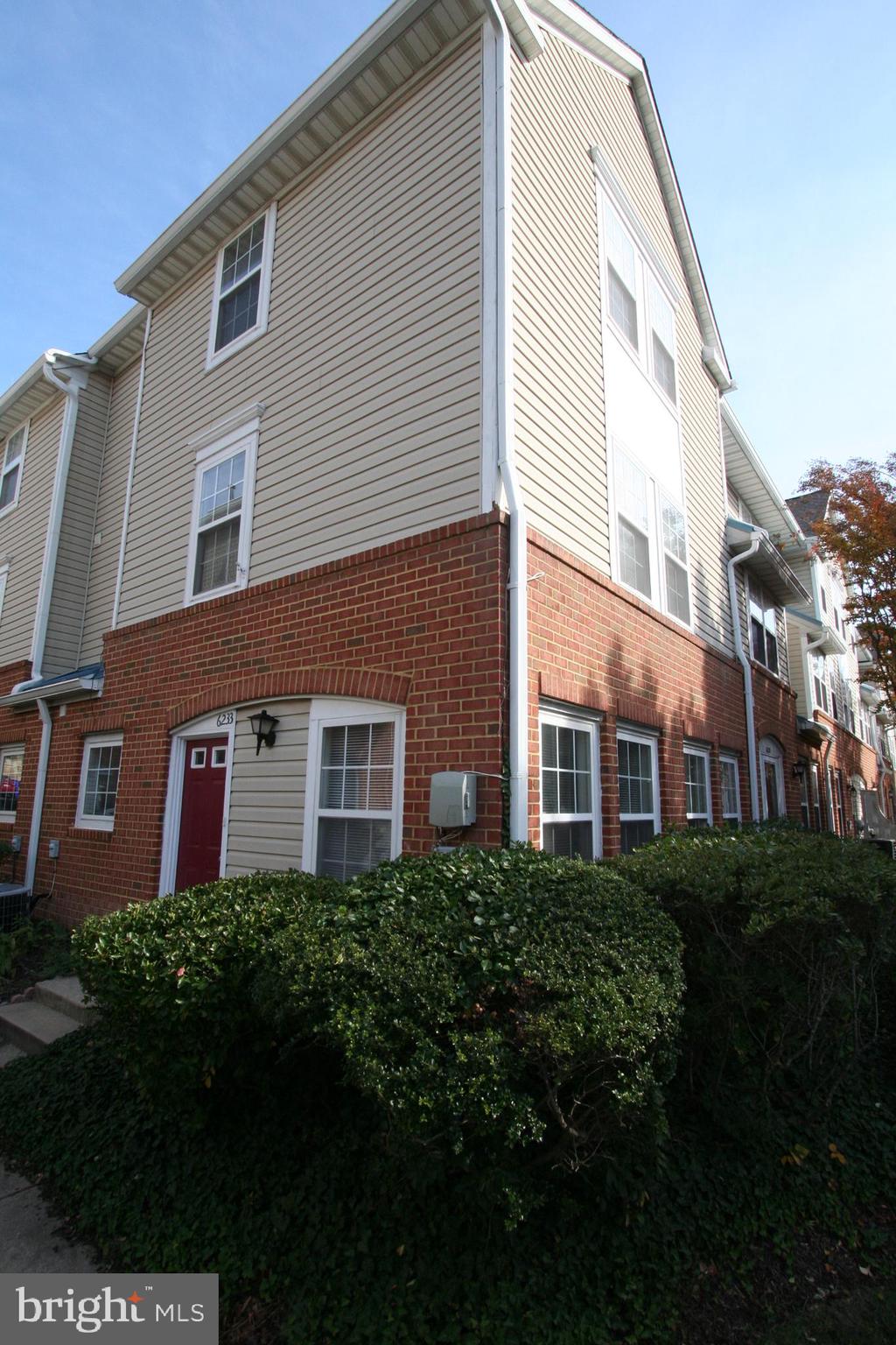 ELKRIDGE TOWN CENTER - Residential Lease