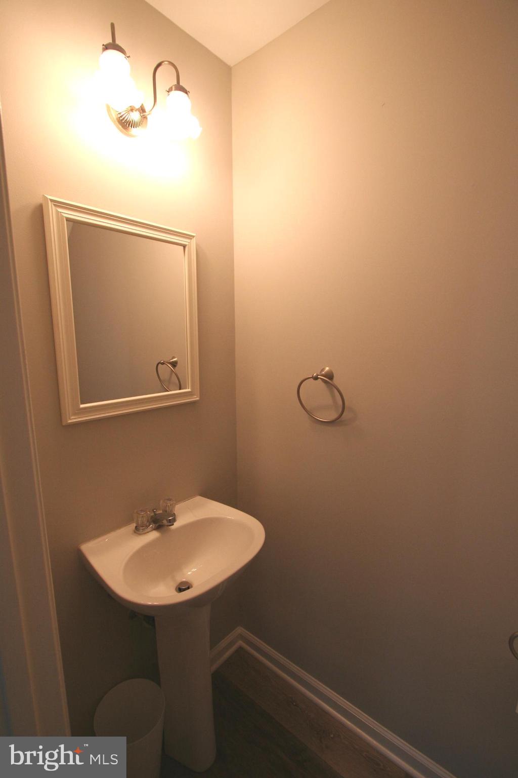 ELKRIDGE TOWN CENTER - Residential Lease