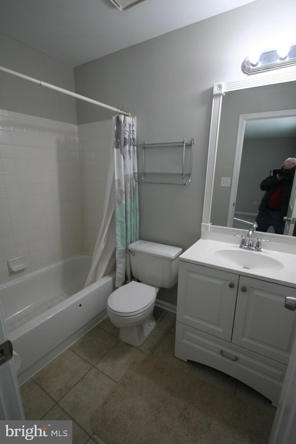 ELKRIDGE TOWN CENTER - Residential Lease