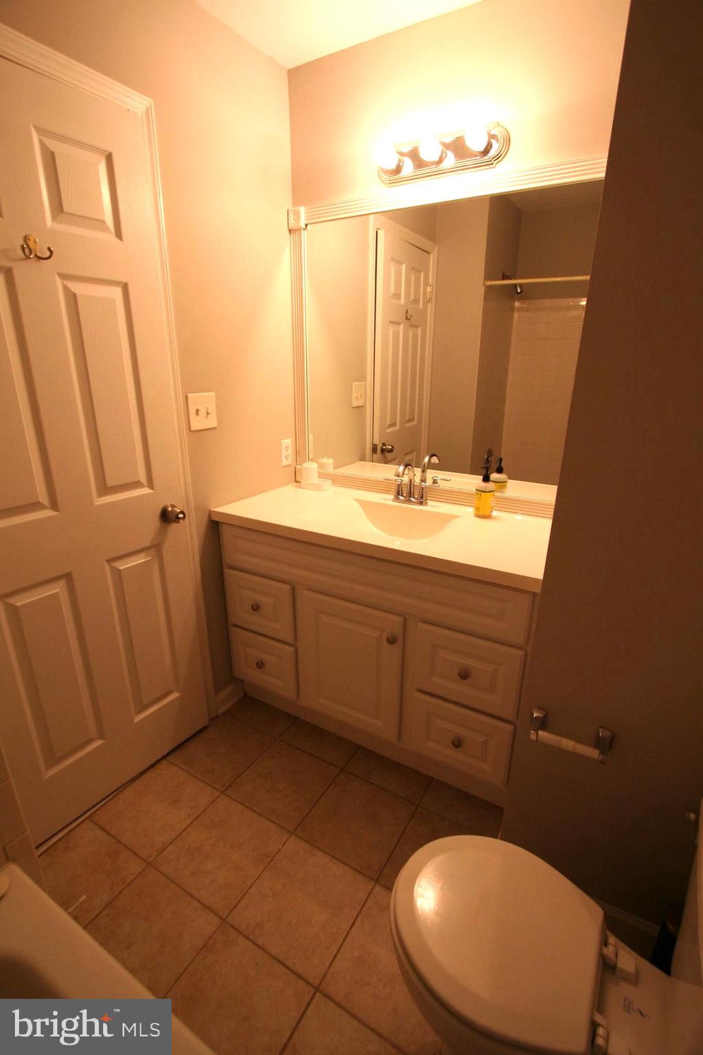 ELKRIDGE TOWN CENTER - Residential Lease