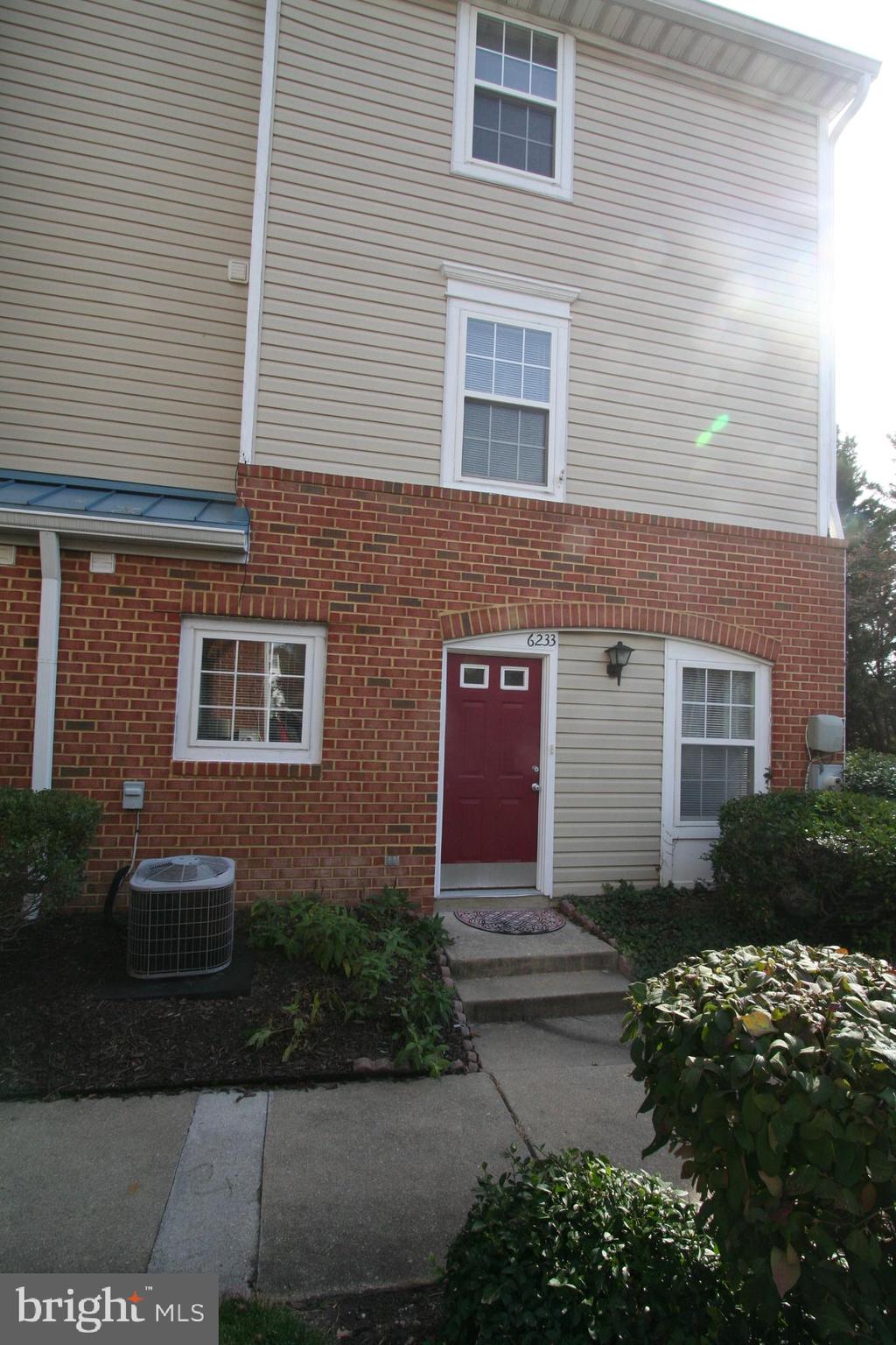 ELKRIDGE TOWN CENTER - Residential Lease