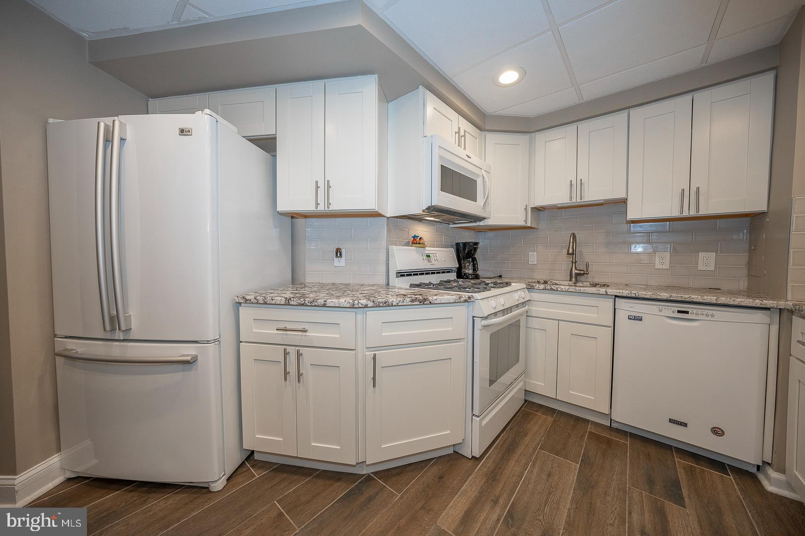 SUTTON TERRACE - Residential