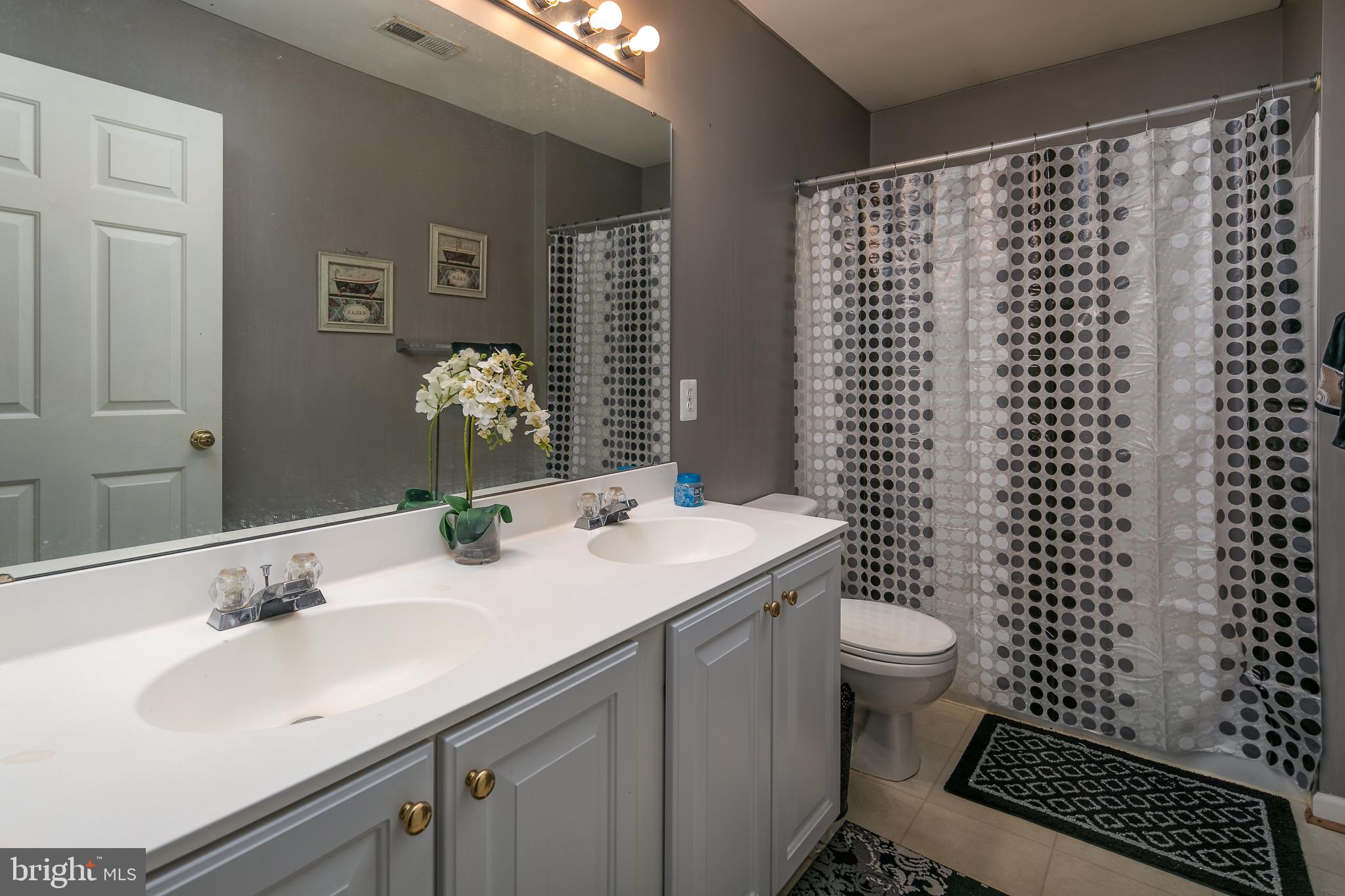 SOMERSET - Residential