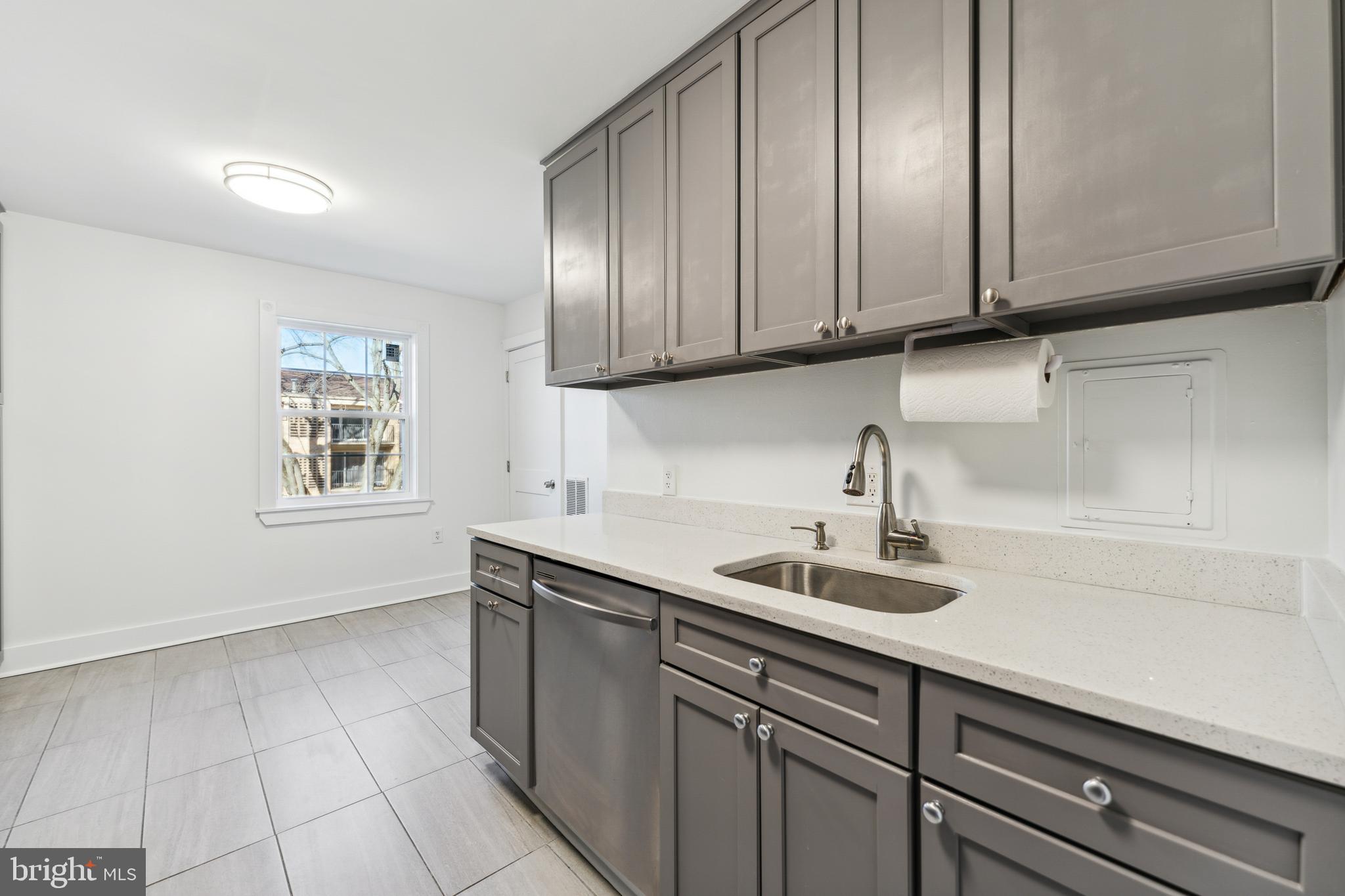 PLYMOUTH GARDENS - Residential