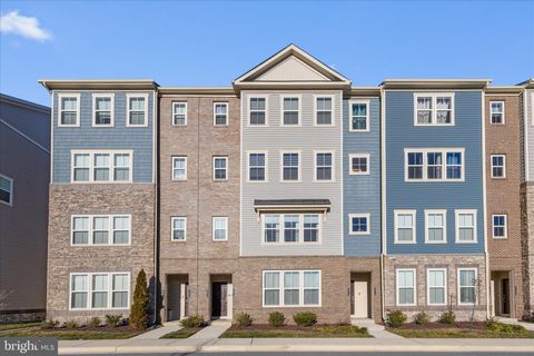 Homes For Sale - 2816 Brewers Crossing Way Way<br/> HANOVER, MD 21076