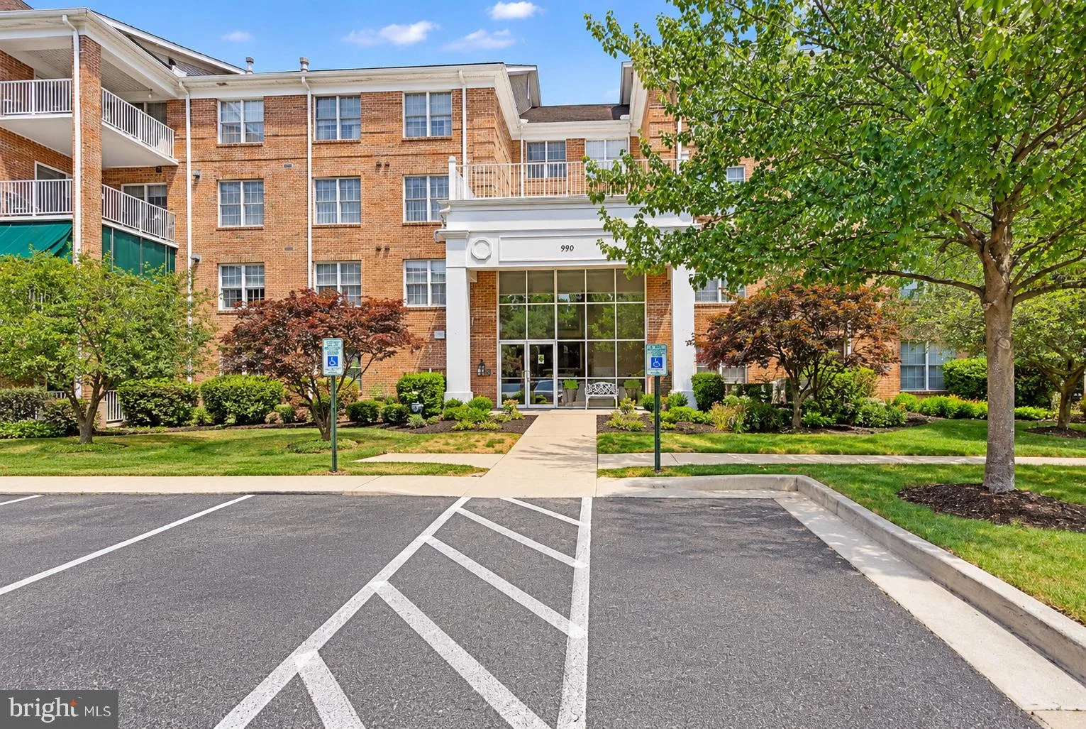 660 Straffan Drive Unit 203