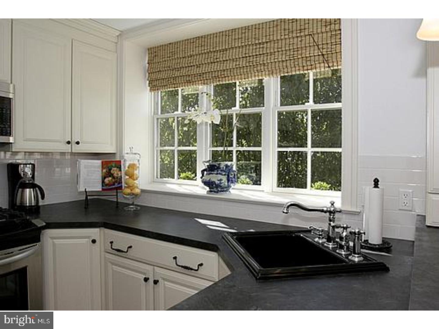 BELLA VISTA - Commercial Sale