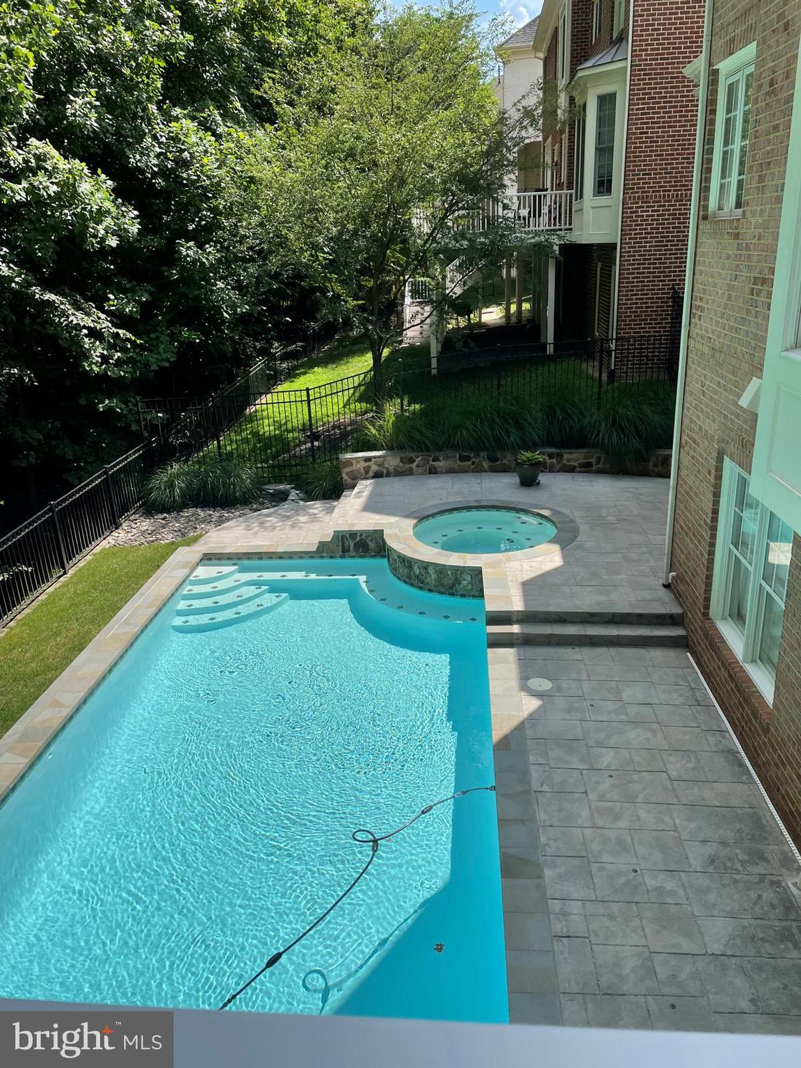 PICKETT'S RESERVE - Residential