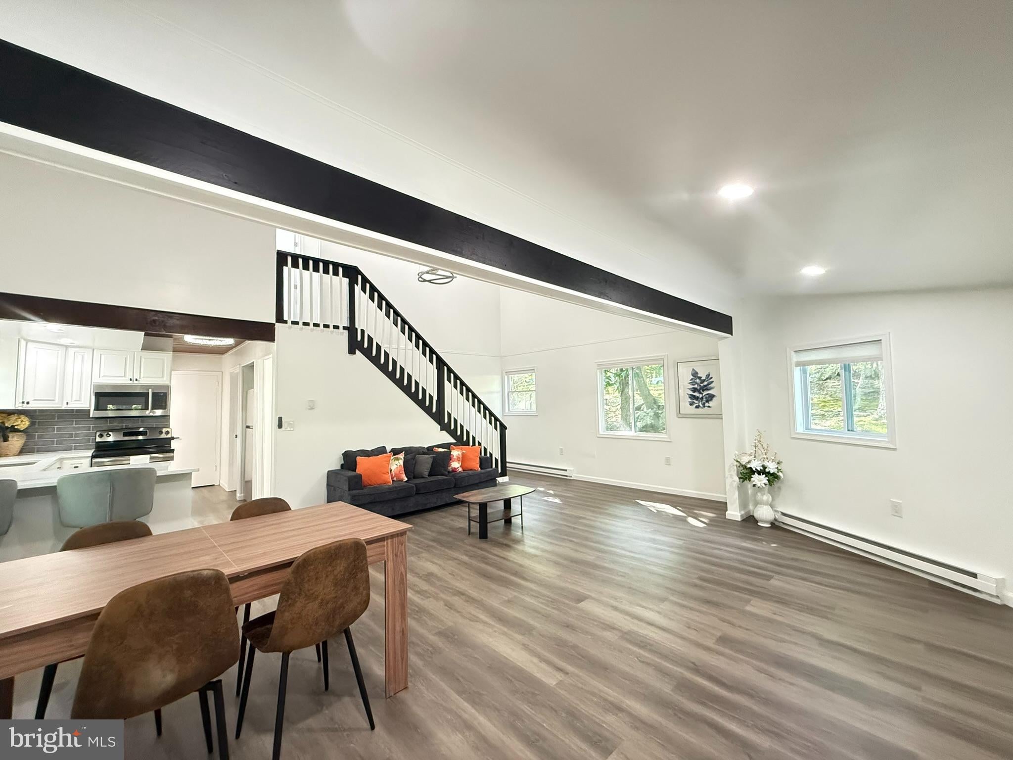 117 CLIFTON DR