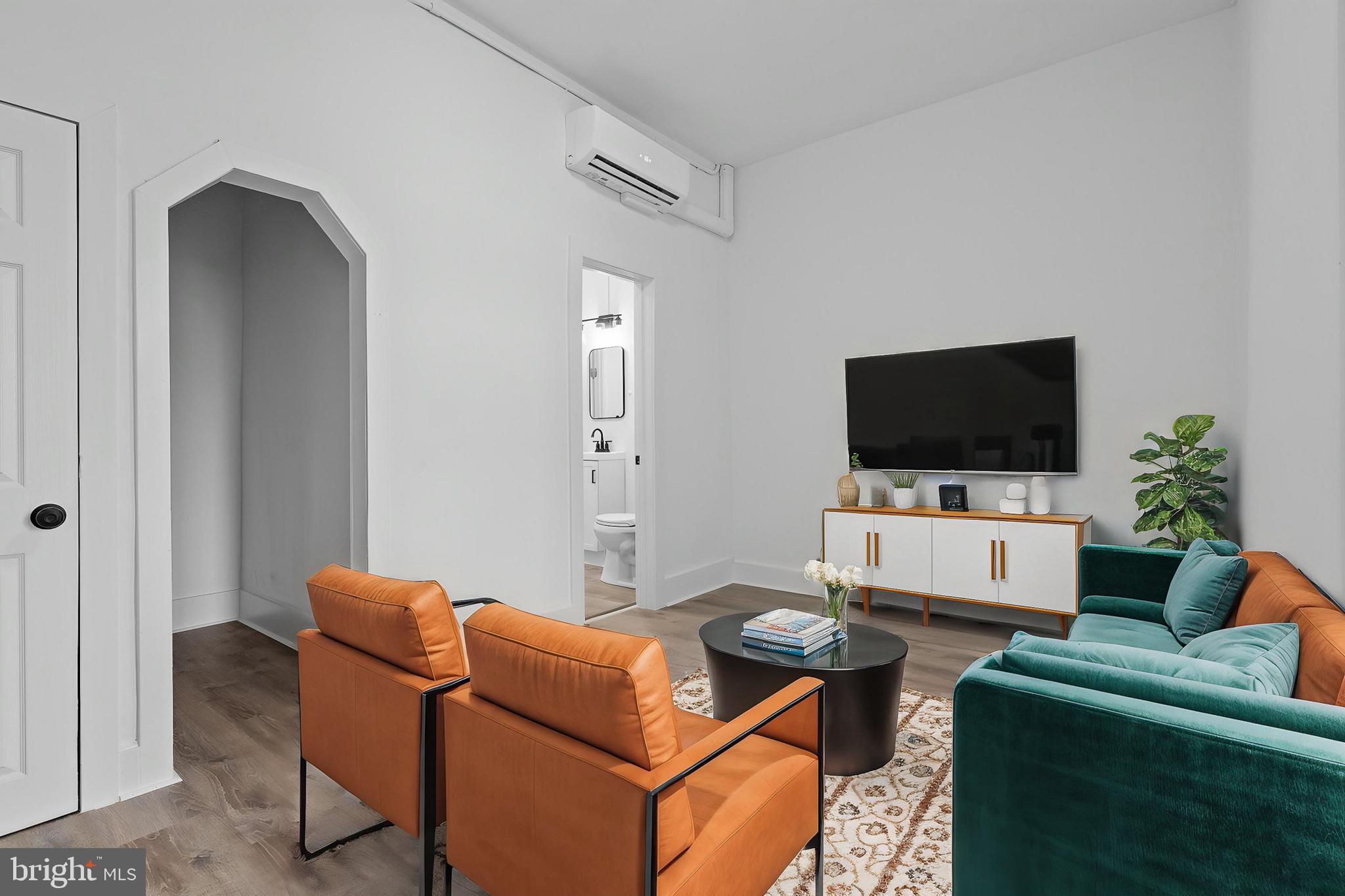 FRANKLIN SQUARE HISTORIC DISTRICT - Residential Lease