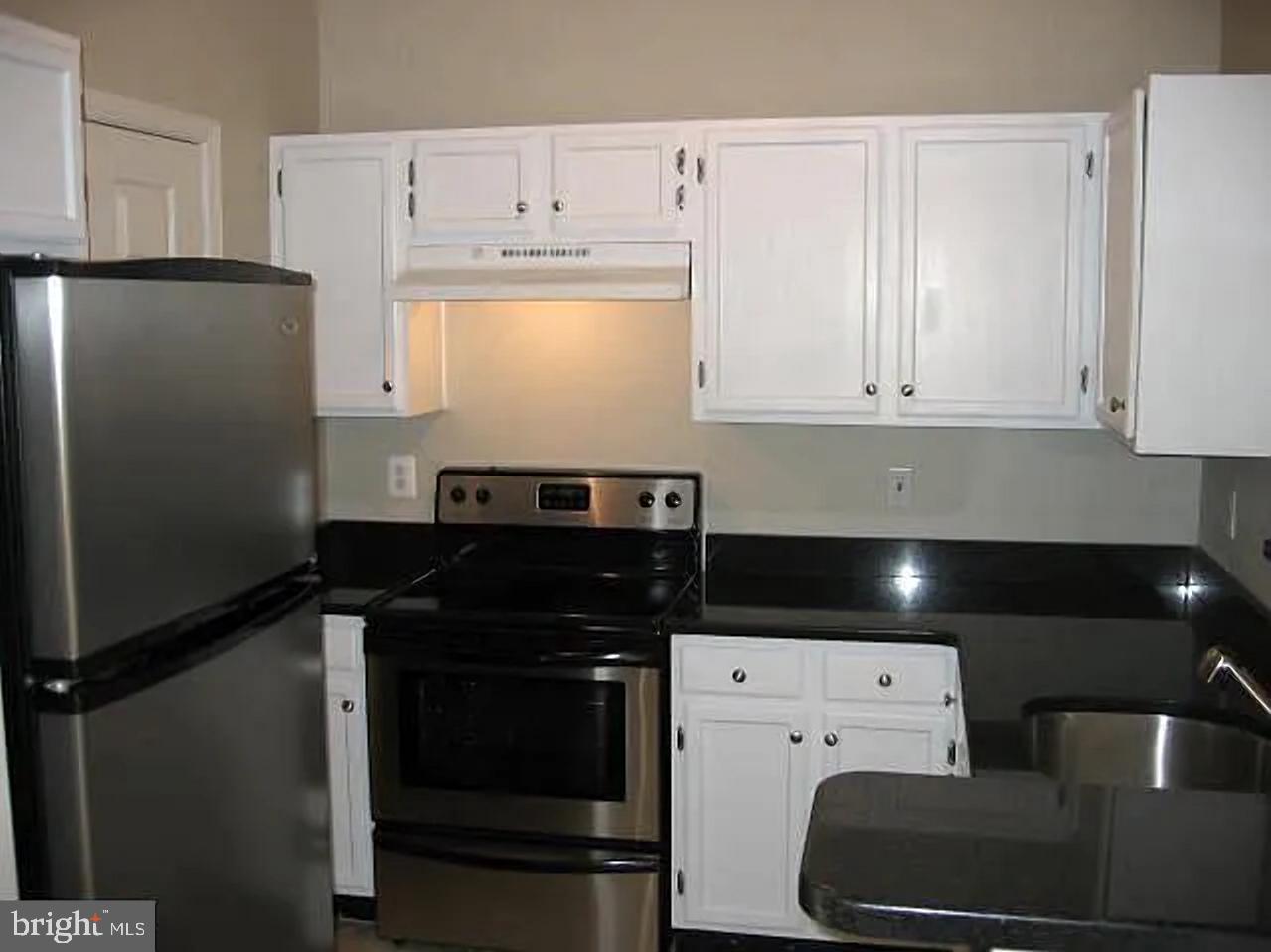 GATES OF MCLEAN - Residential