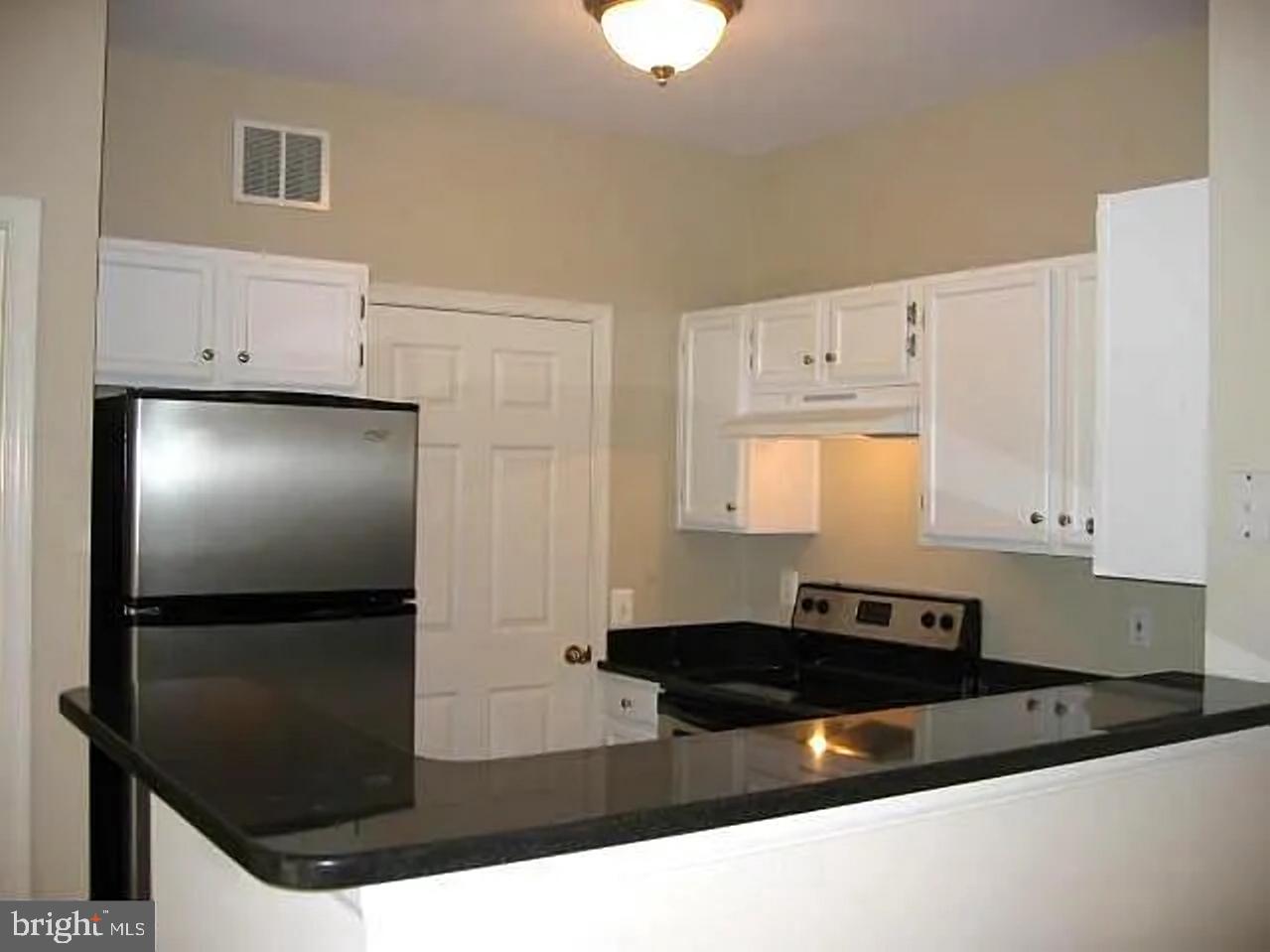 GATES OF MCLEAN - Residential