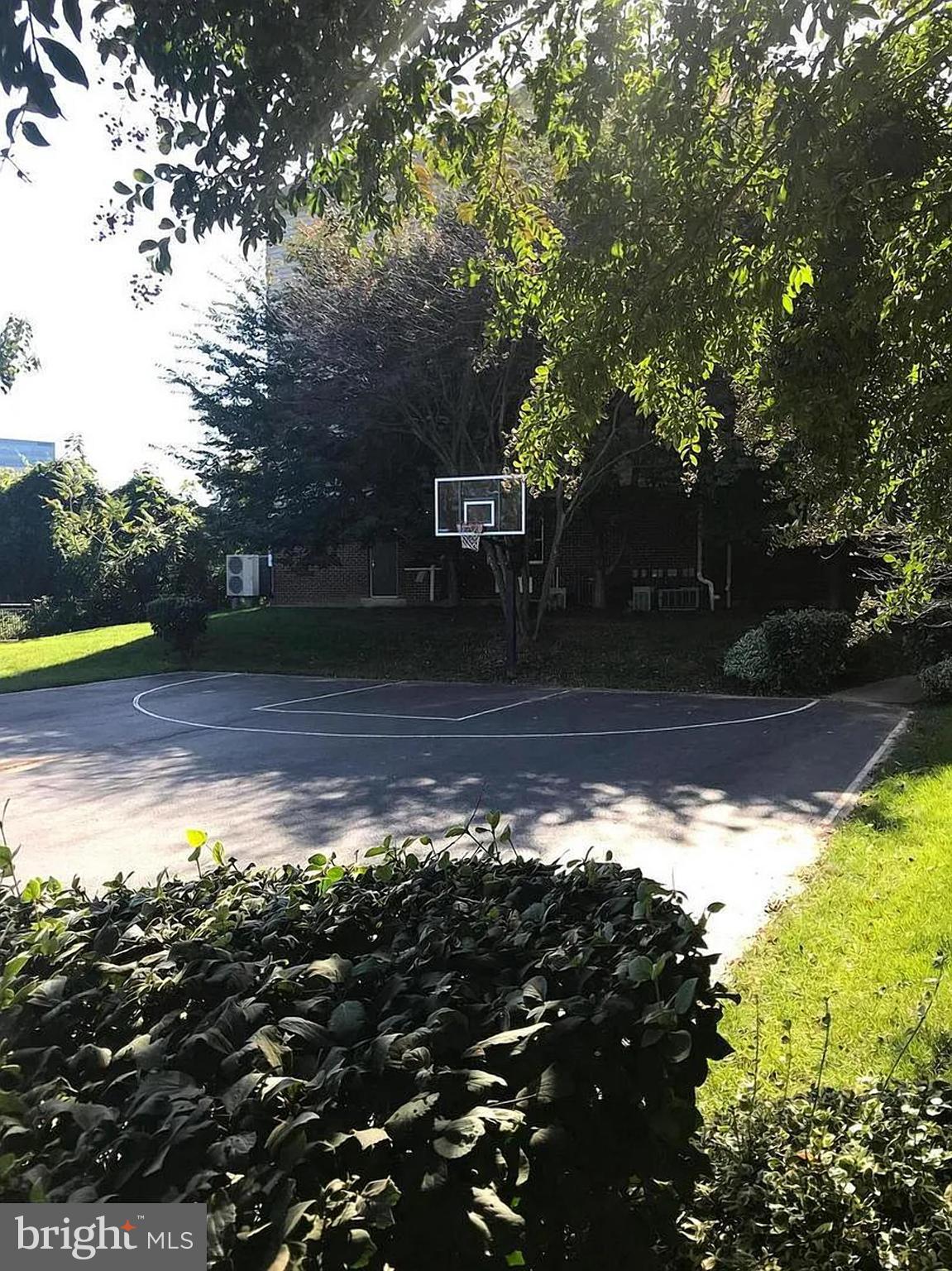 GATES OF MCLEAN - Residential