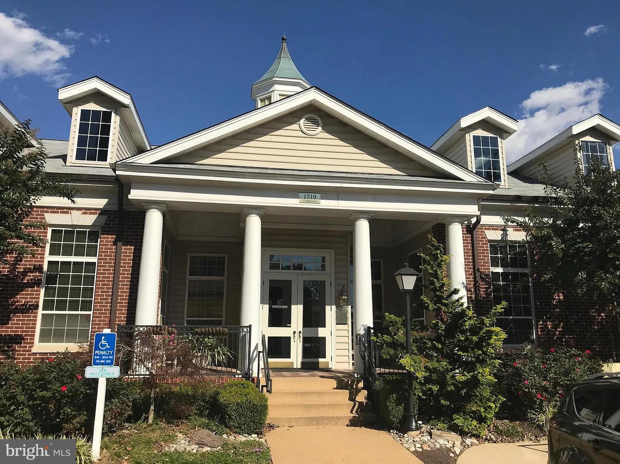 GATES OF MCLEAN - Residential