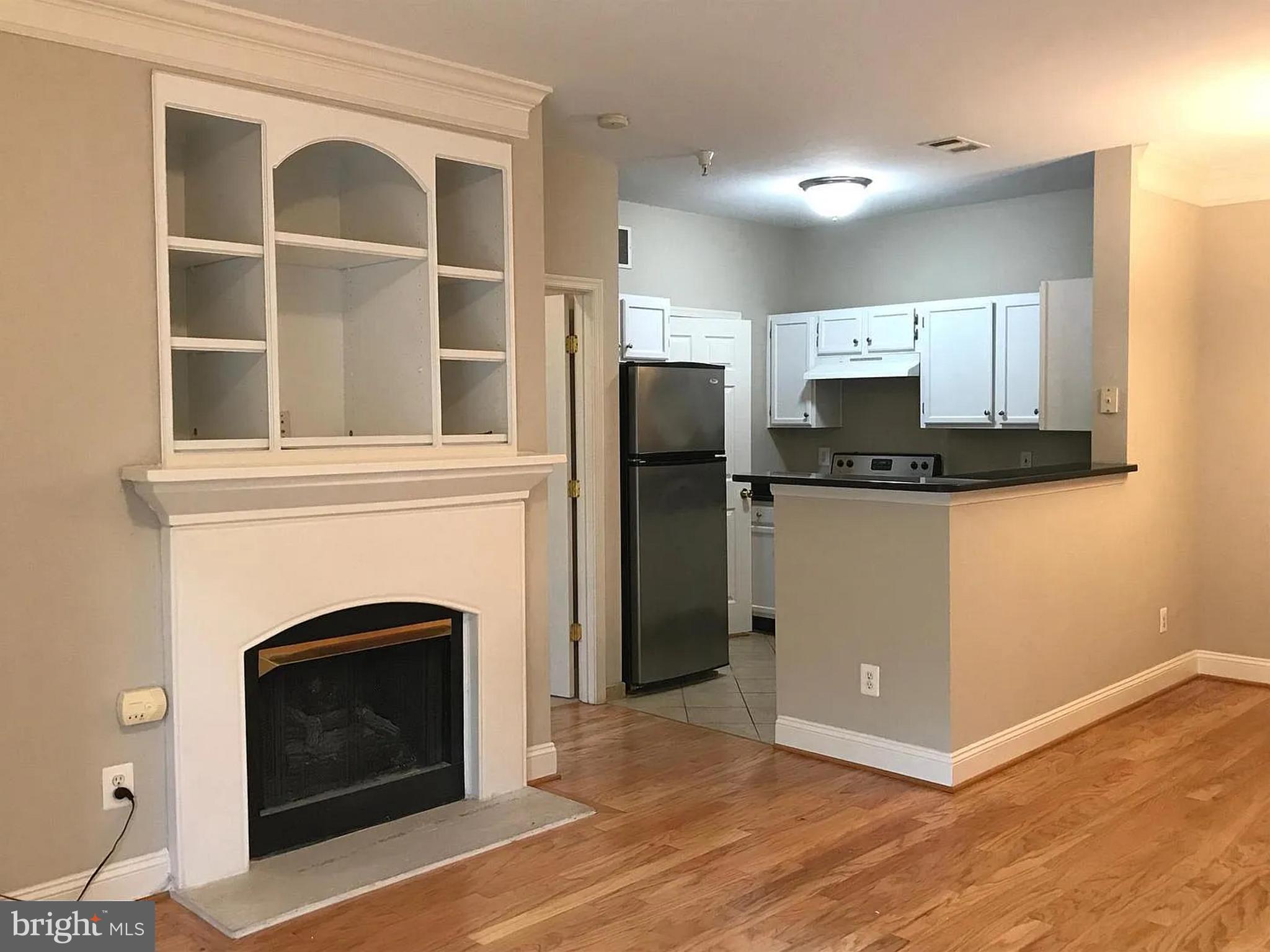 GATES OF MCLEAN - Residential