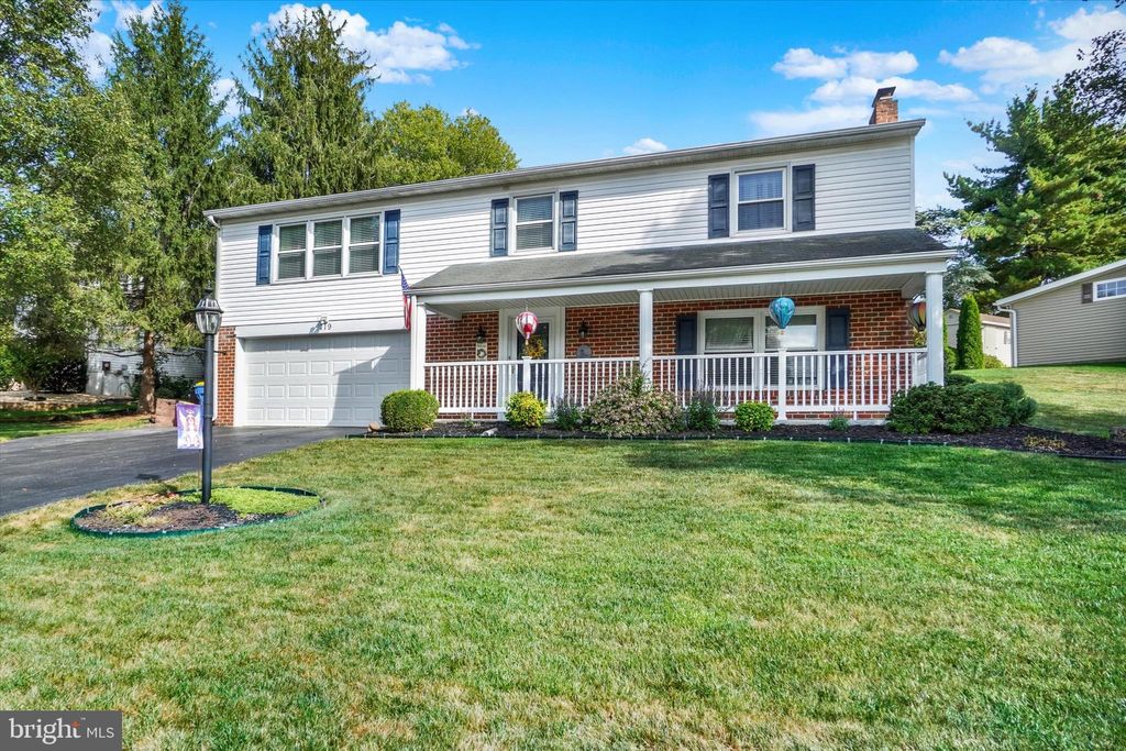 Photo of 119 Lexington Road, YORK, PA 17402 (MLS # PAYK2089760)