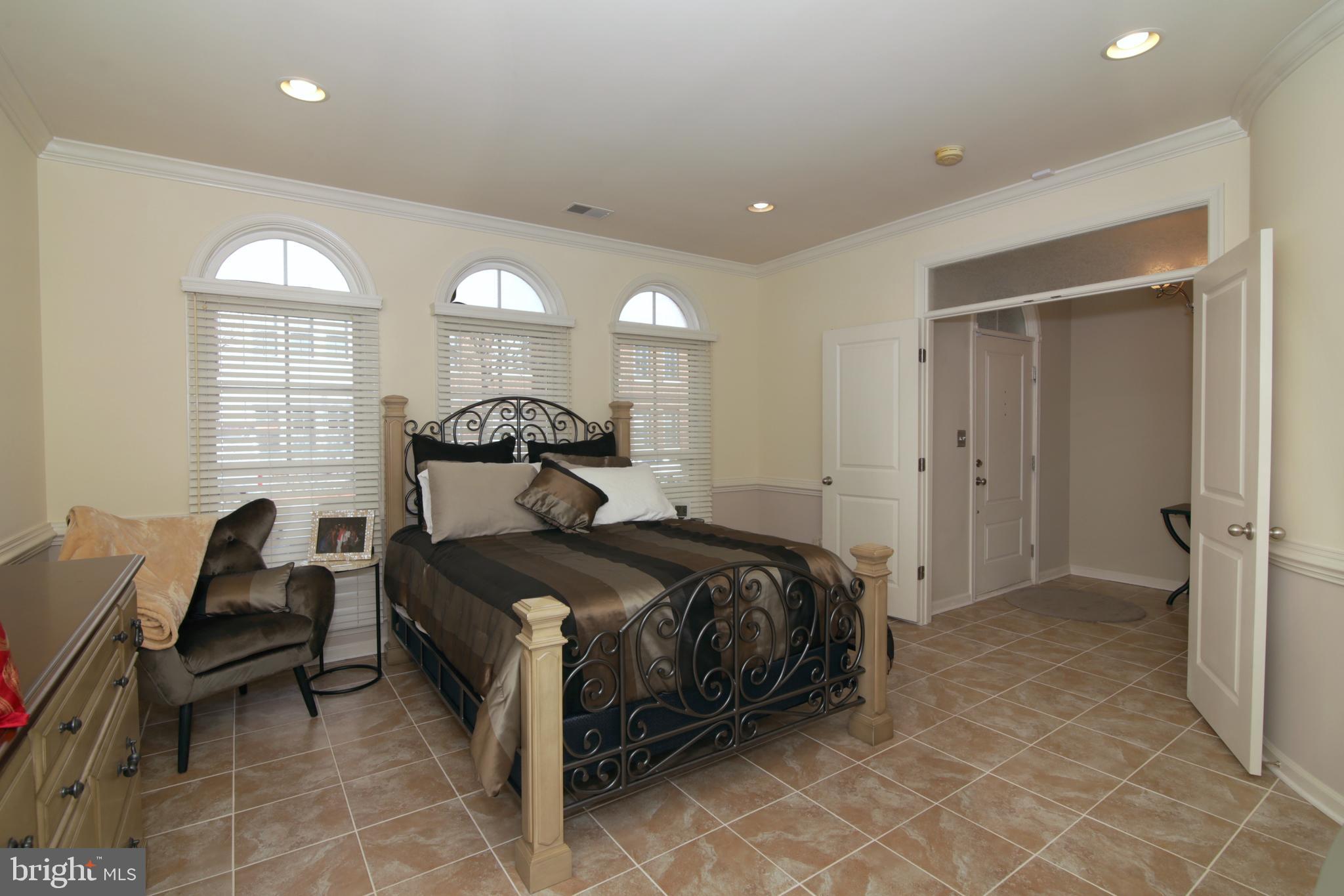 BELMONT BAY - Residential