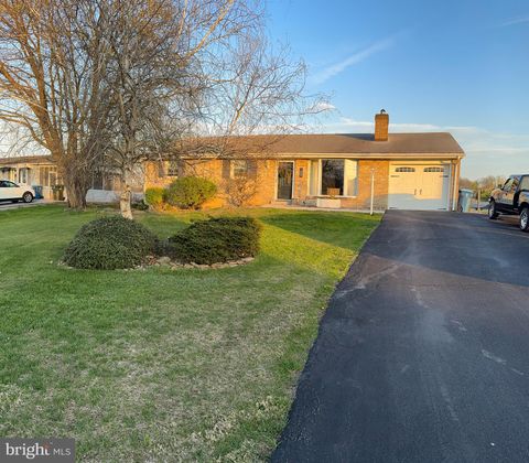 13 EWELL DRIVE EAST BERLIN PA 17316