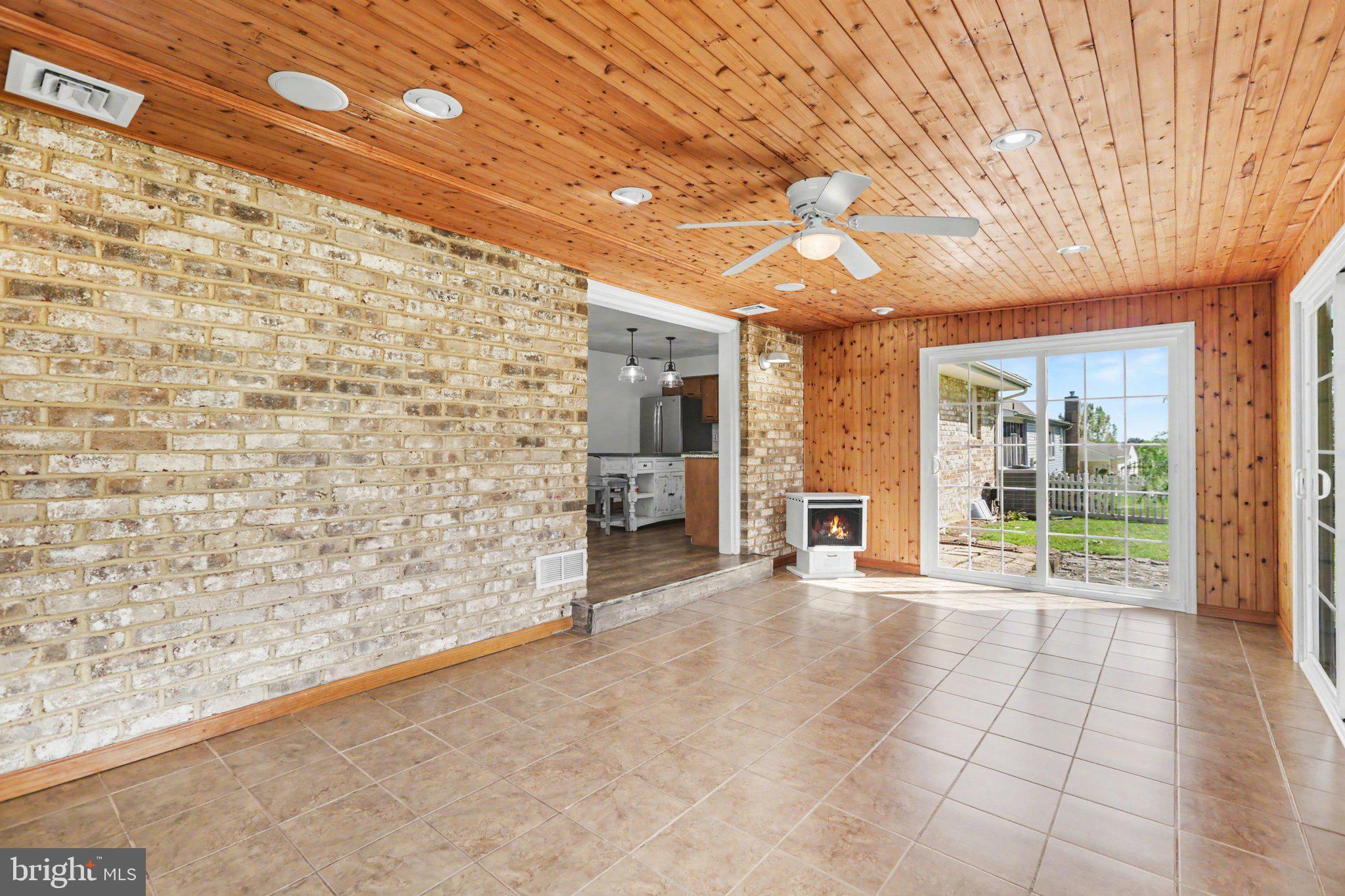 LAKE MEADE - Residential