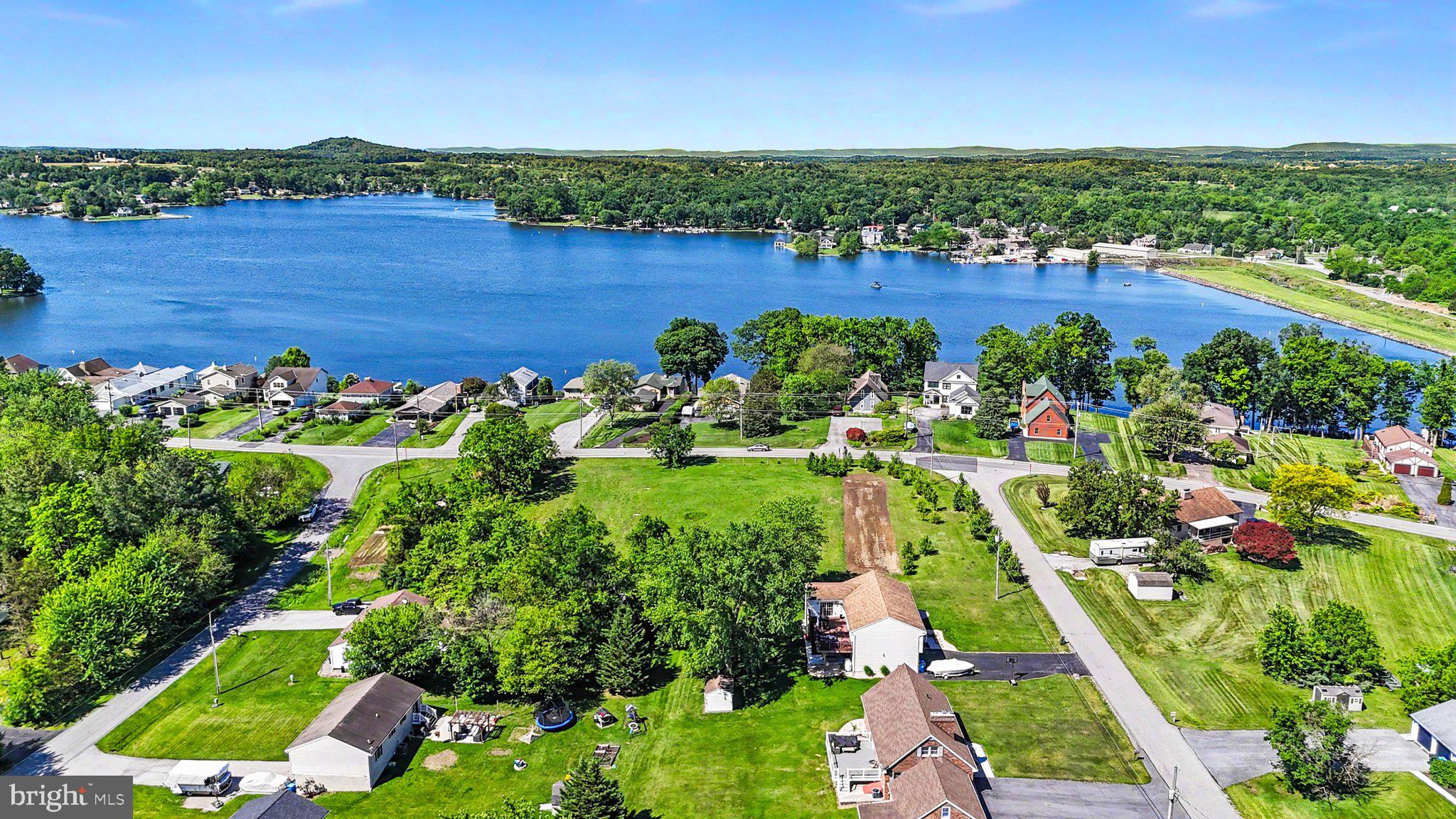 LAKE MEADE - Residential